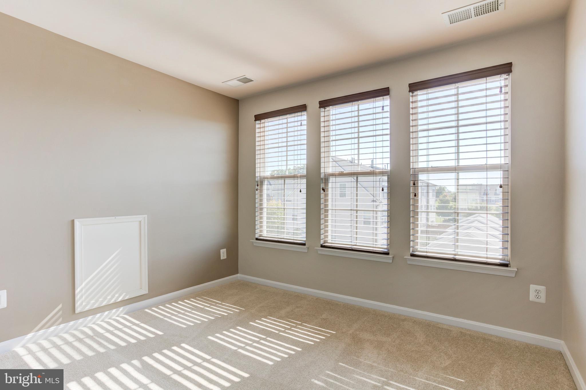 VICTORY LAKES - Residential