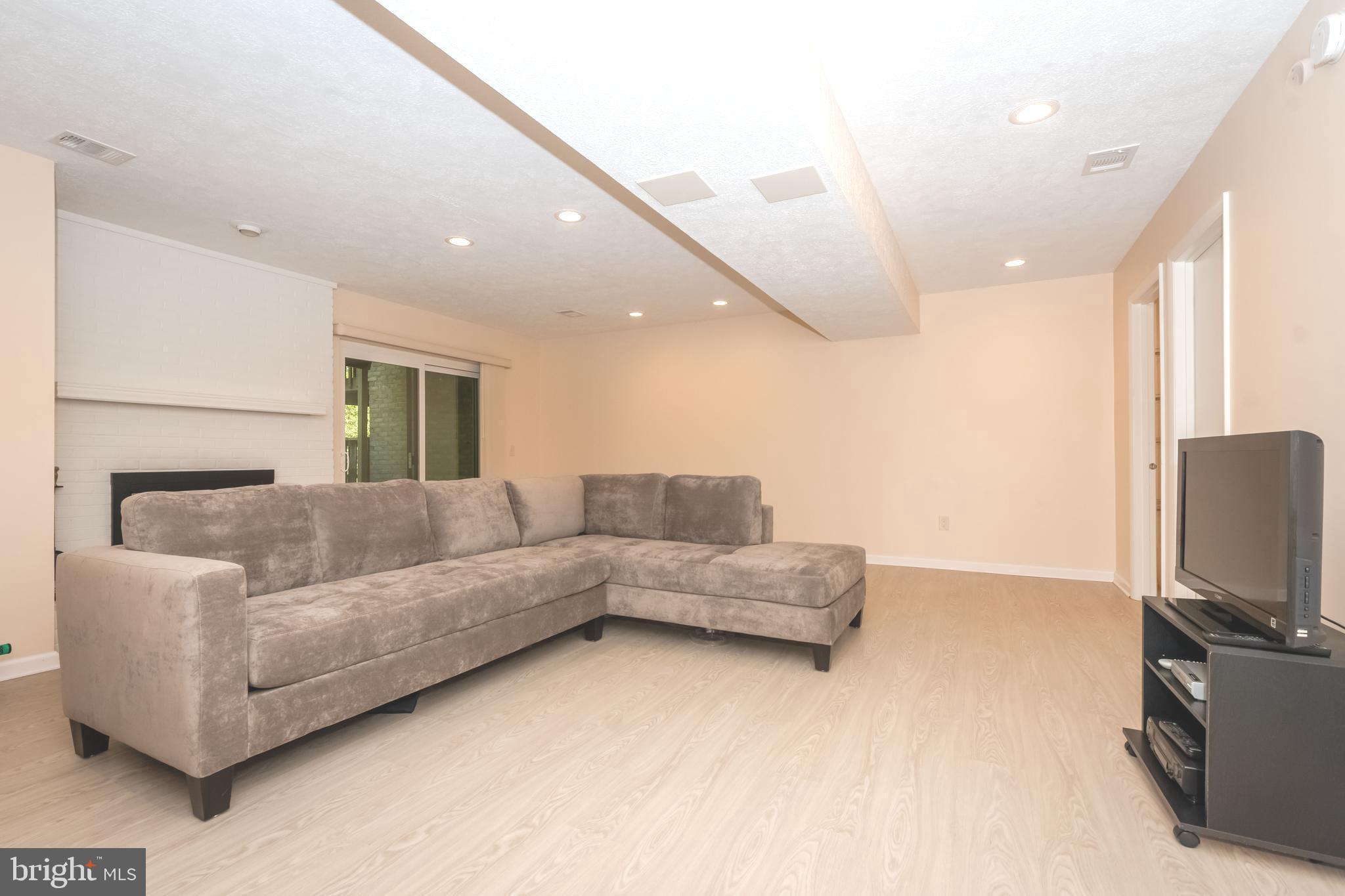 VALLEYWOOD AT FIVE FARMS - Residential