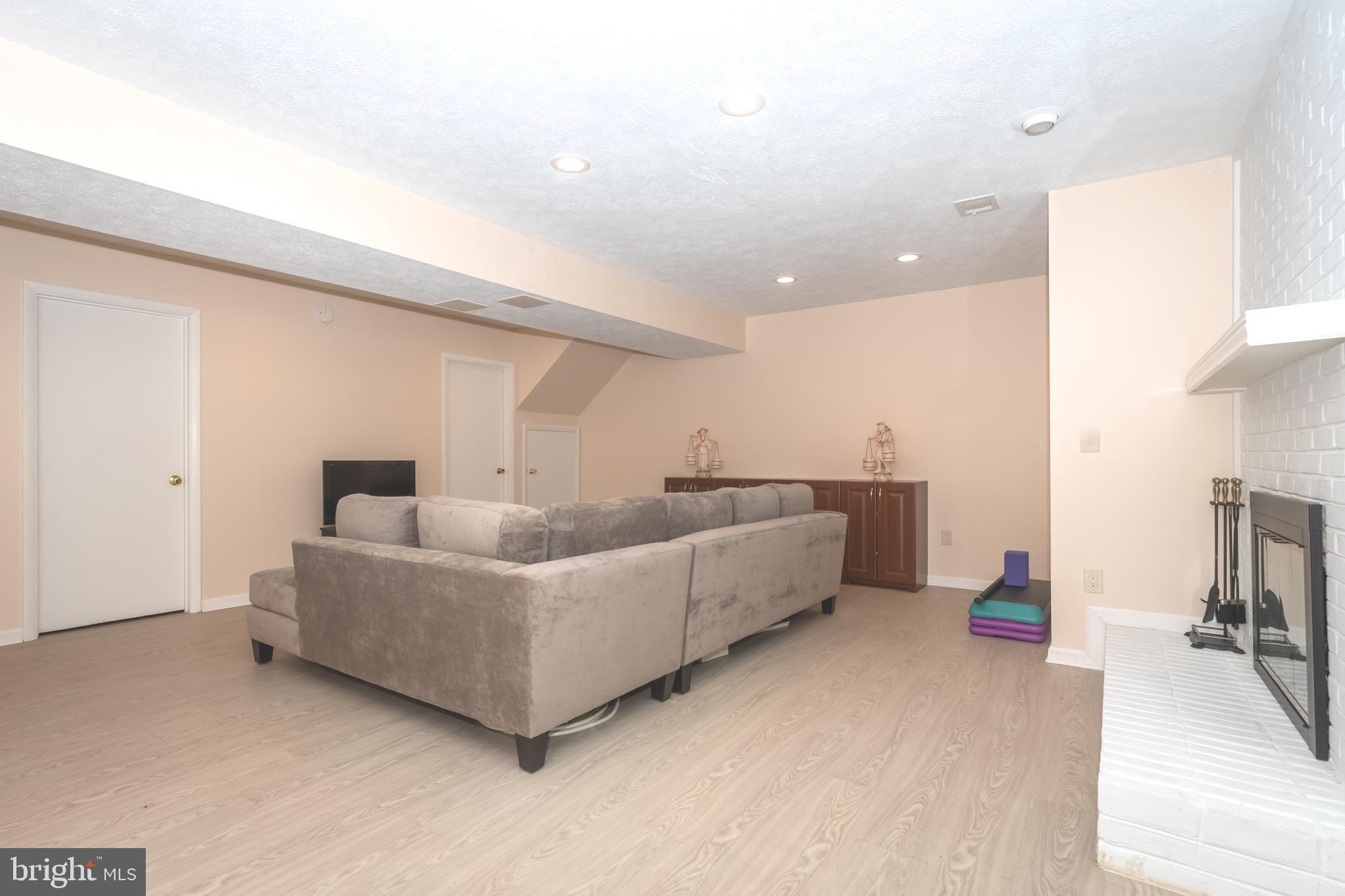 VALLEYWOOD AT FIVE FARMS - Residential