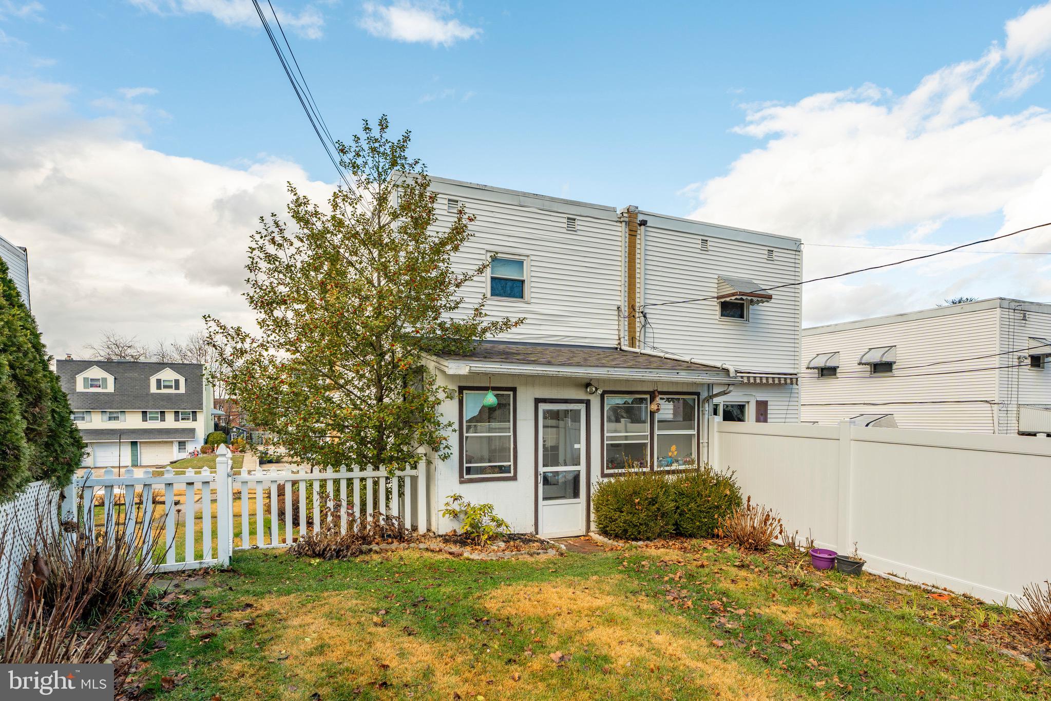 NORRIS HILLS - Residential