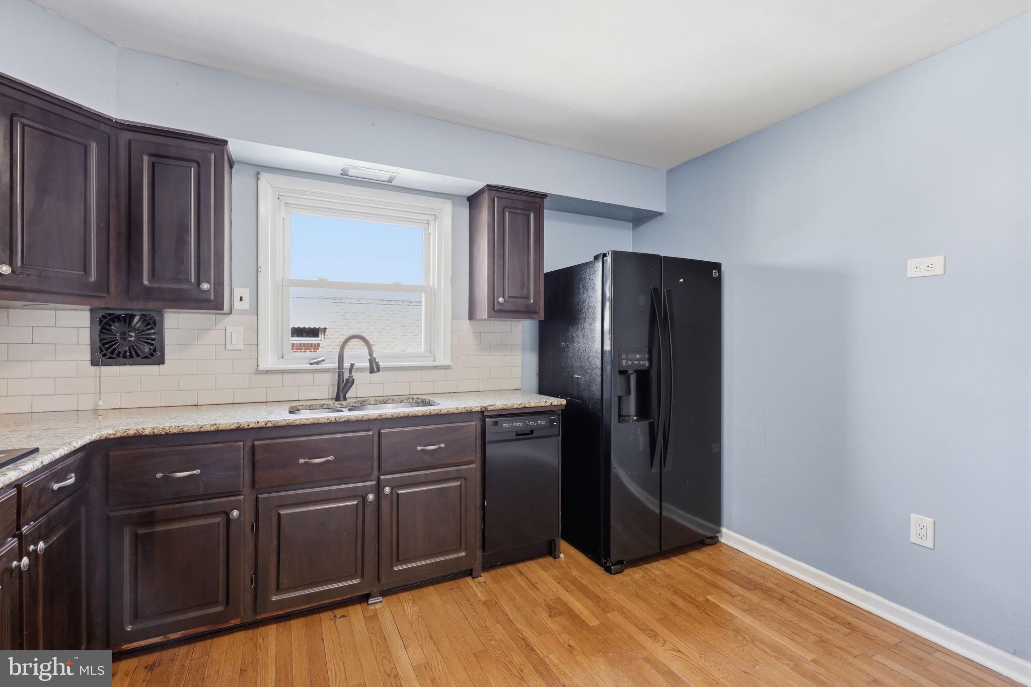 CRISPIN MANOR - Residential