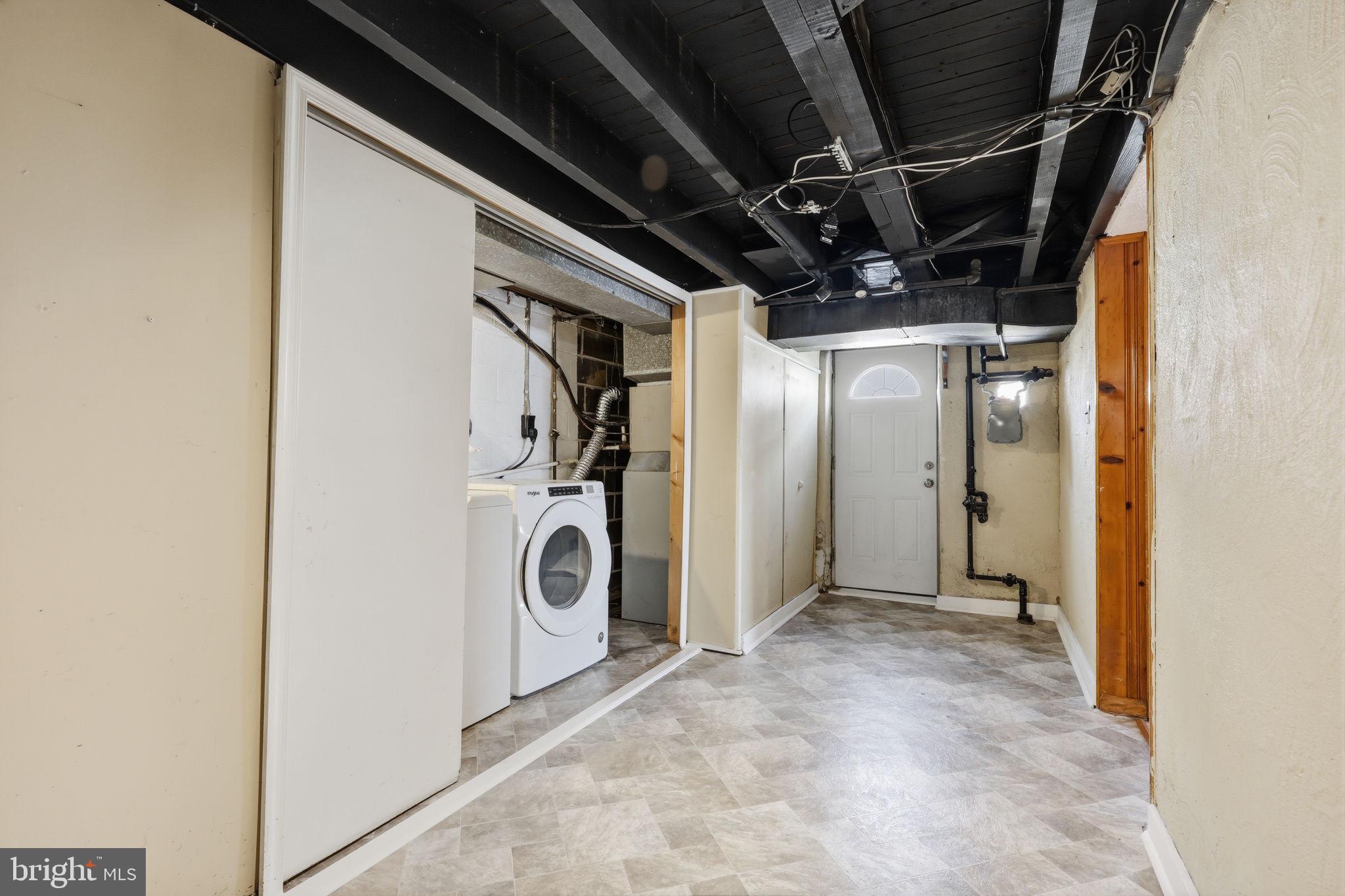 CRISPIN MANOR - Residential