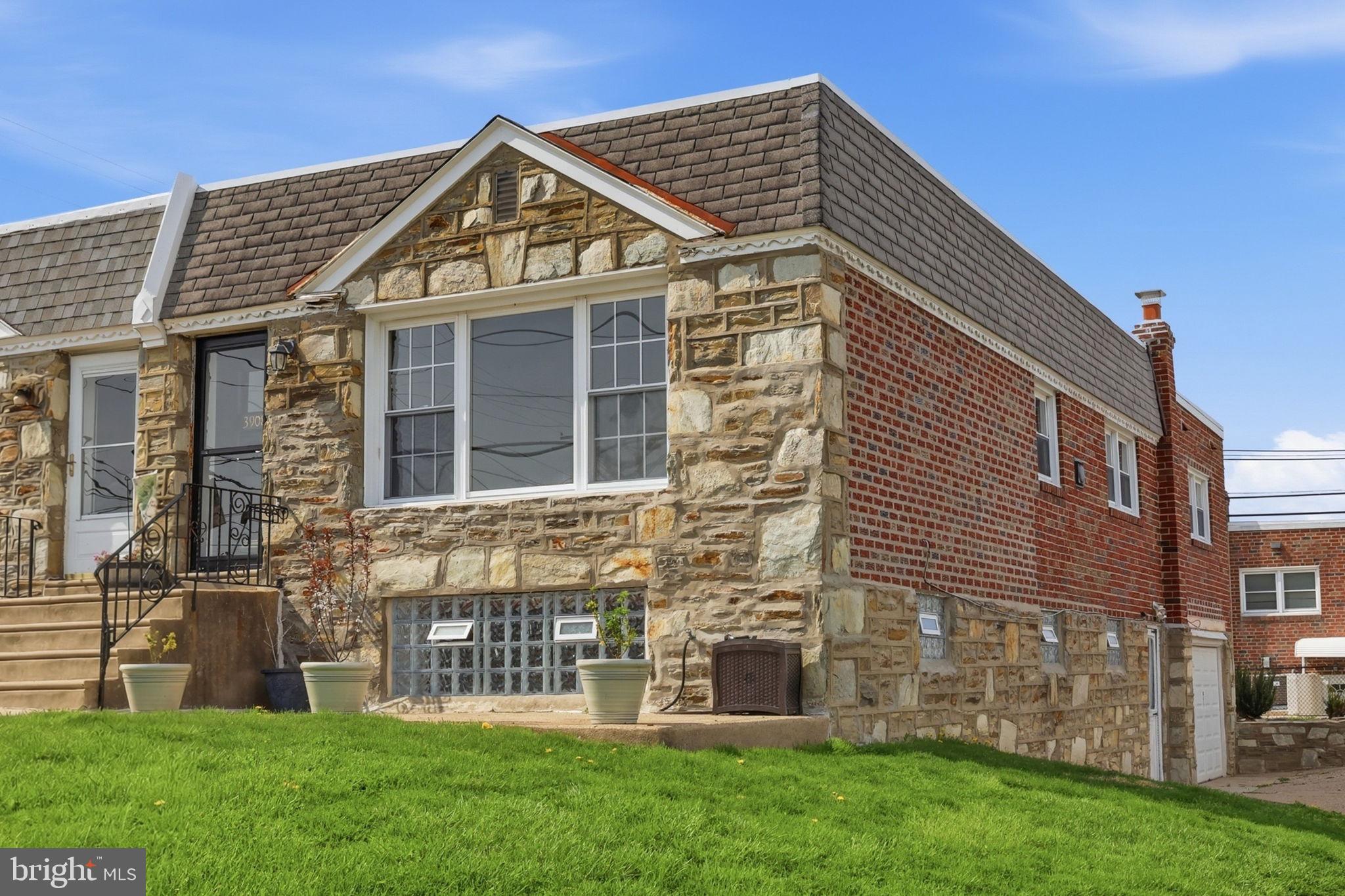 CRISPIN MANOR - Residential