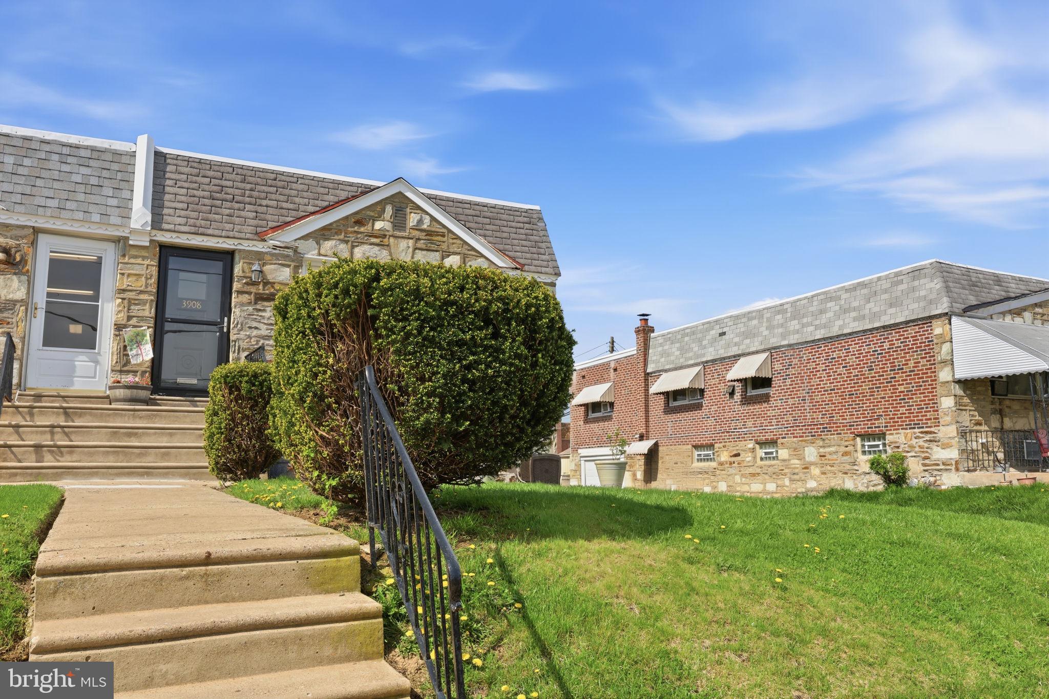 CRISPIN MANOR - Residential