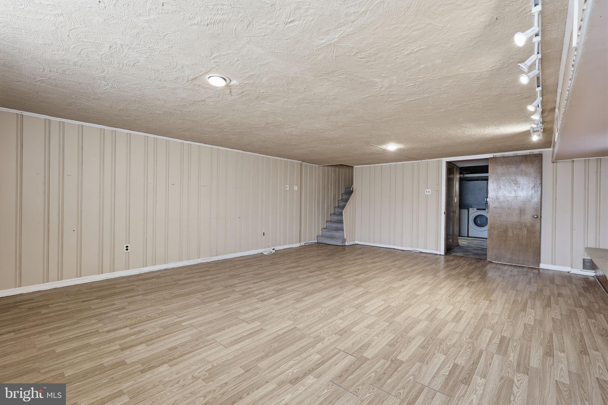 CRISPIN MANOR - Residential