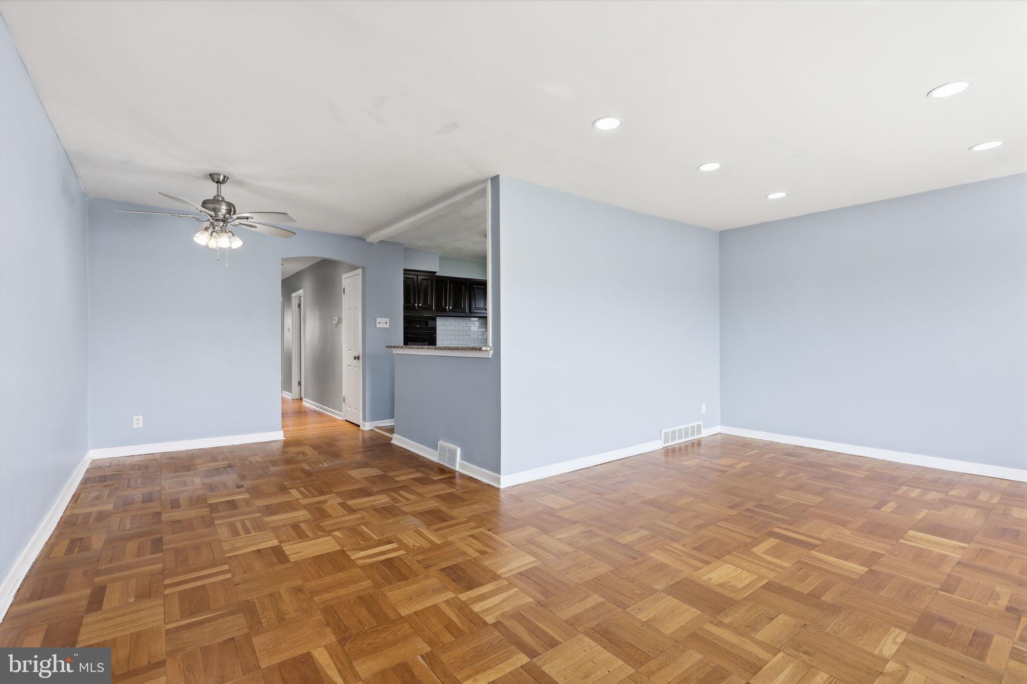 CRISPIN MANOR - Residential