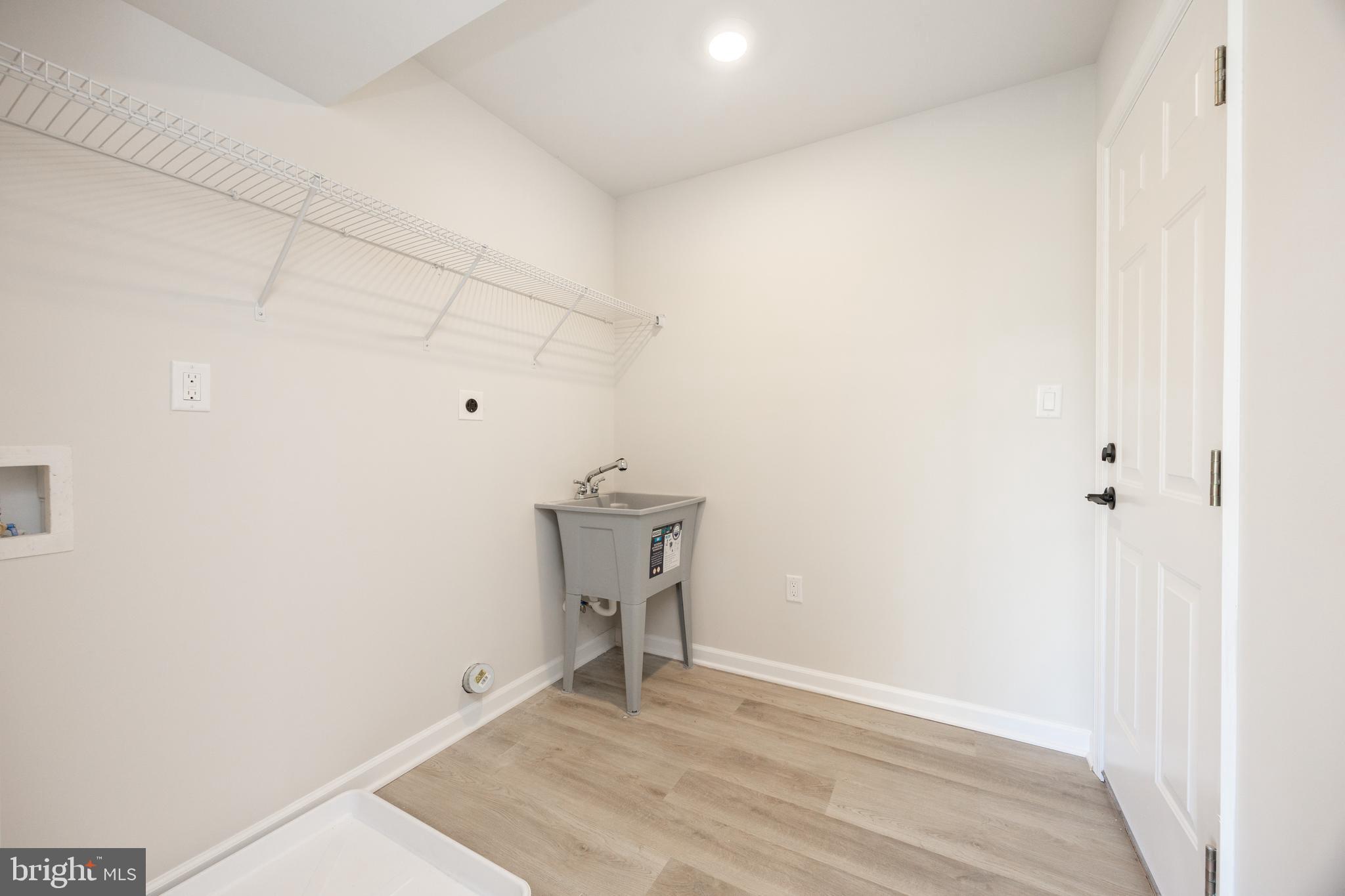 CALNSHIRE ESTATES - Residential