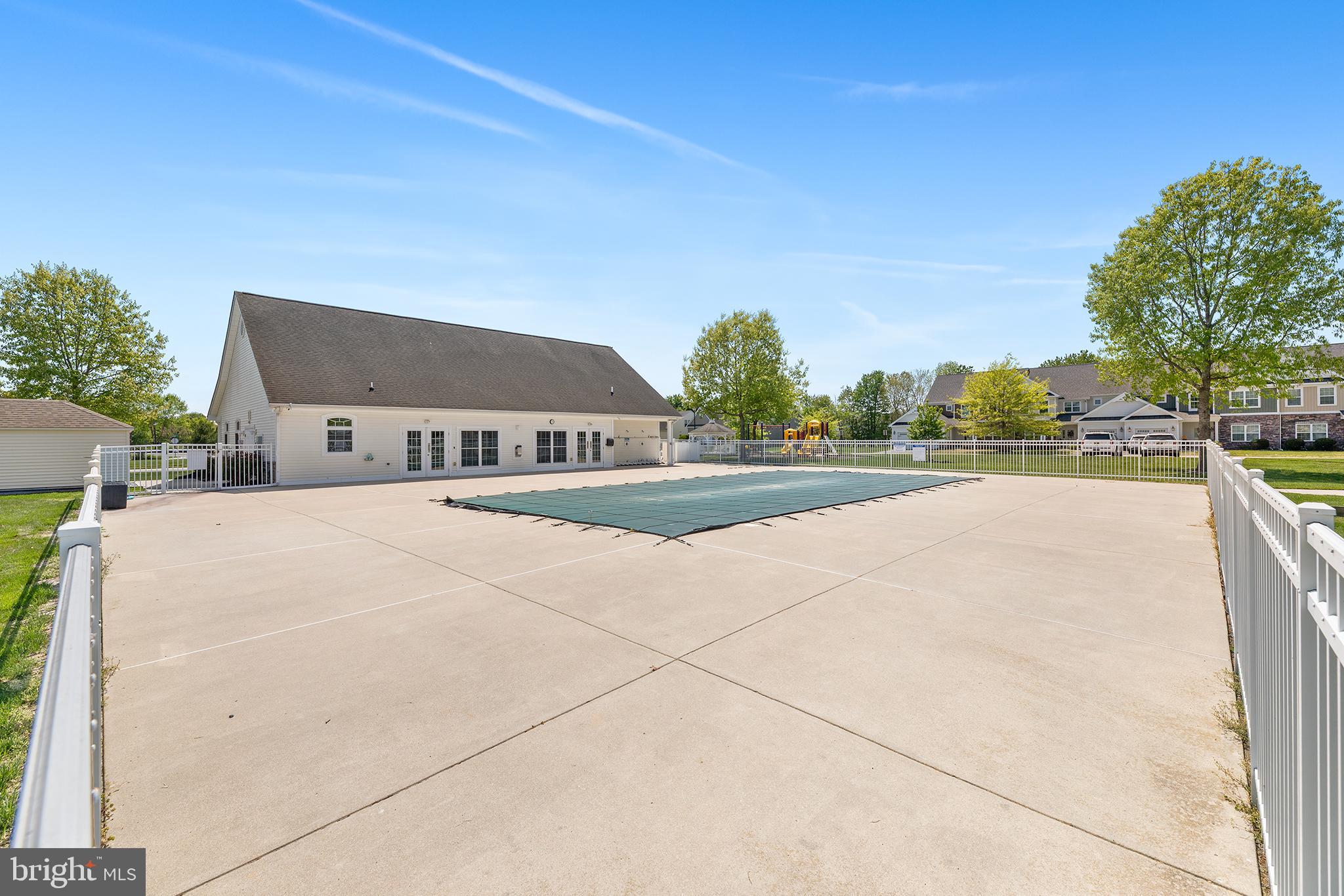 FAIRWAY VILLAGE - Residential