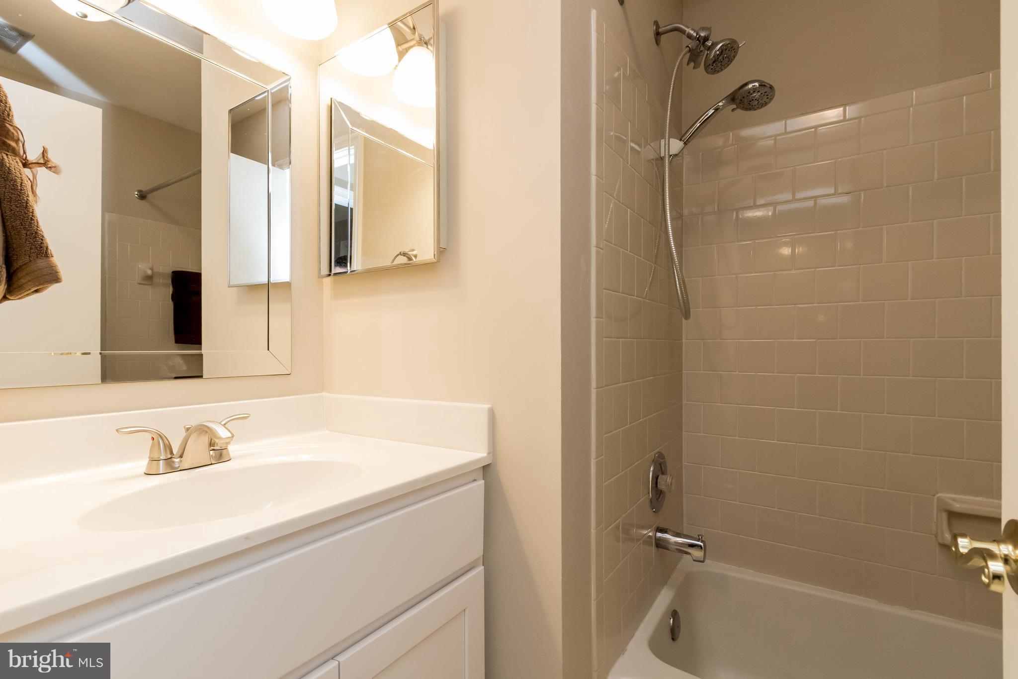 FAIR WOODS - Residential