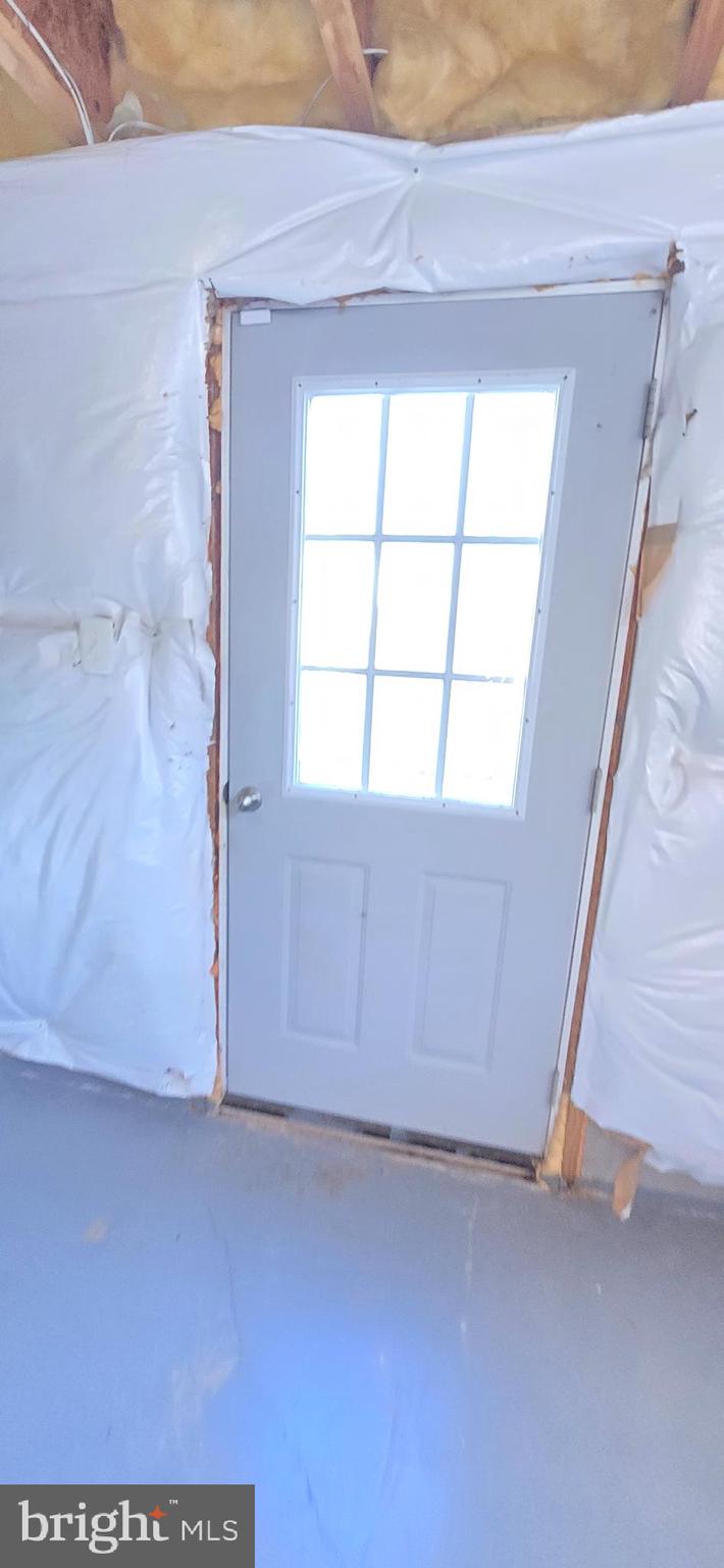 THE VILLAGE OF WASHINGTON TRAIL - Residential