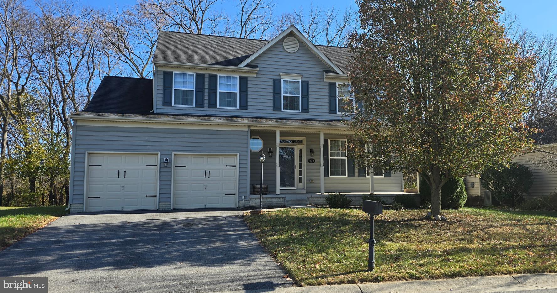 THE VILLAGE OF WASHINGTON TRAIL - Residential