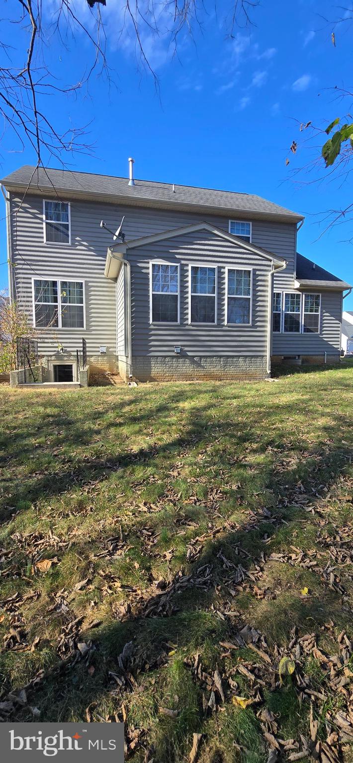 THE VILLAGE OF WASHINGTON TRAIL - Residential