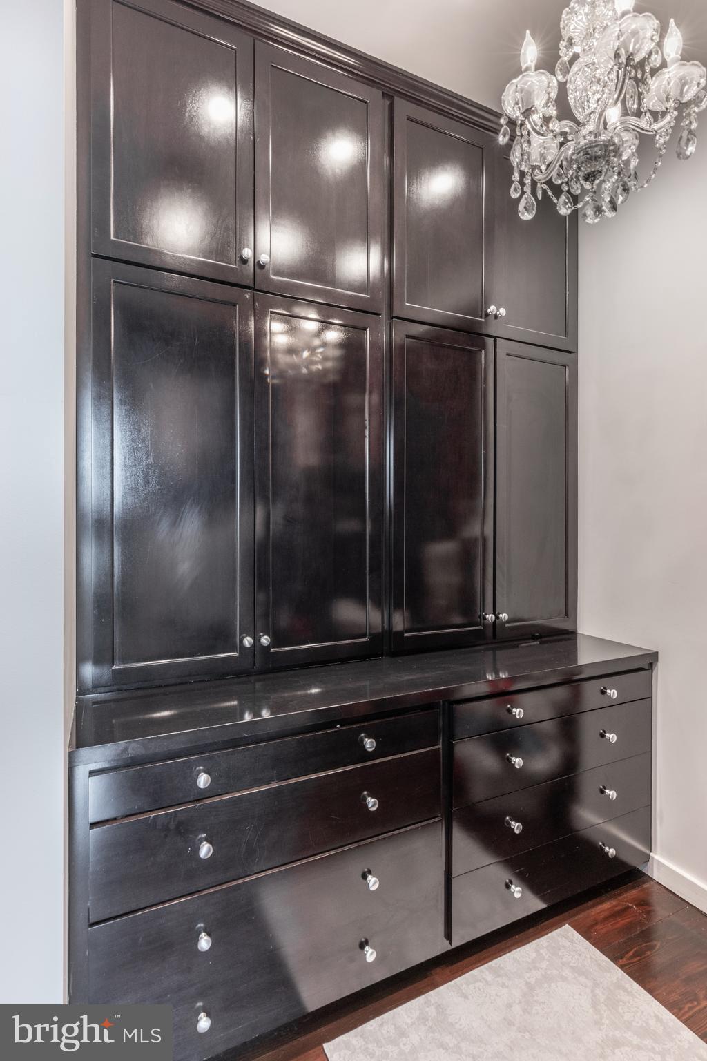 SOCIETY HILL - Residential Lease