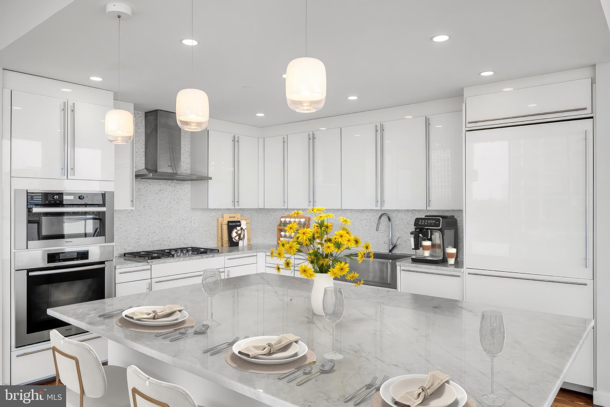 SOCIETY HILL - Residential Lease