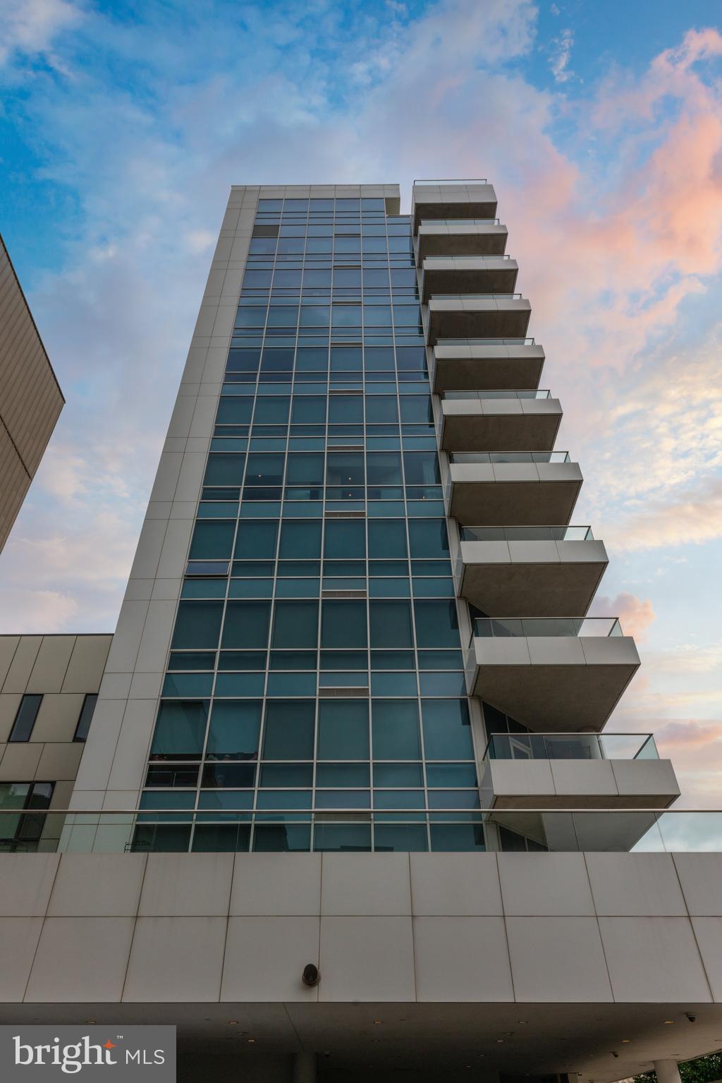 SOCIETY HILL - Residential Lease