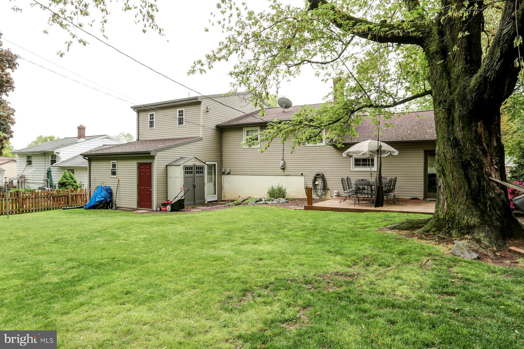 QUAKER HILLS - Residential