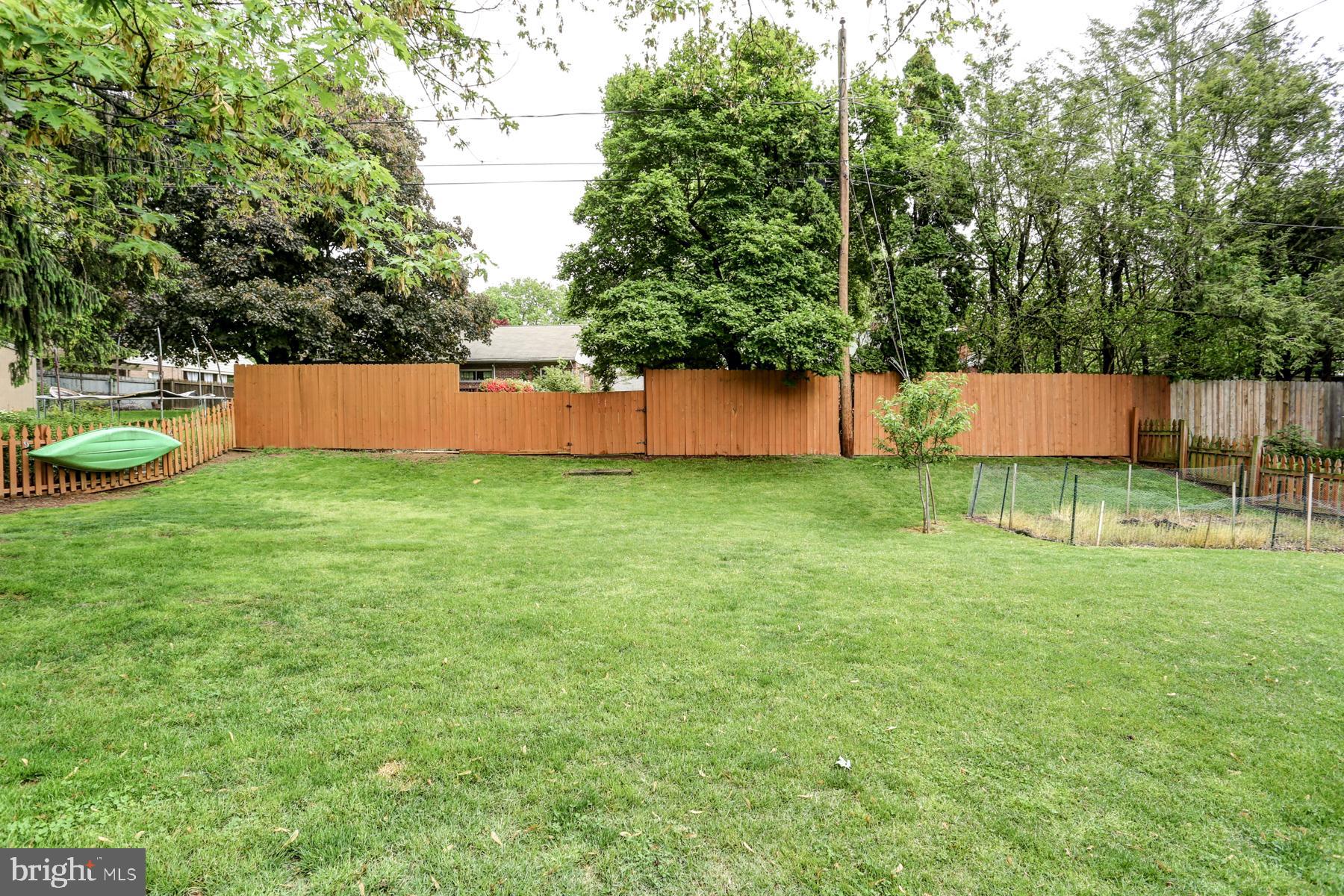 QUAKER HILLS - Residential