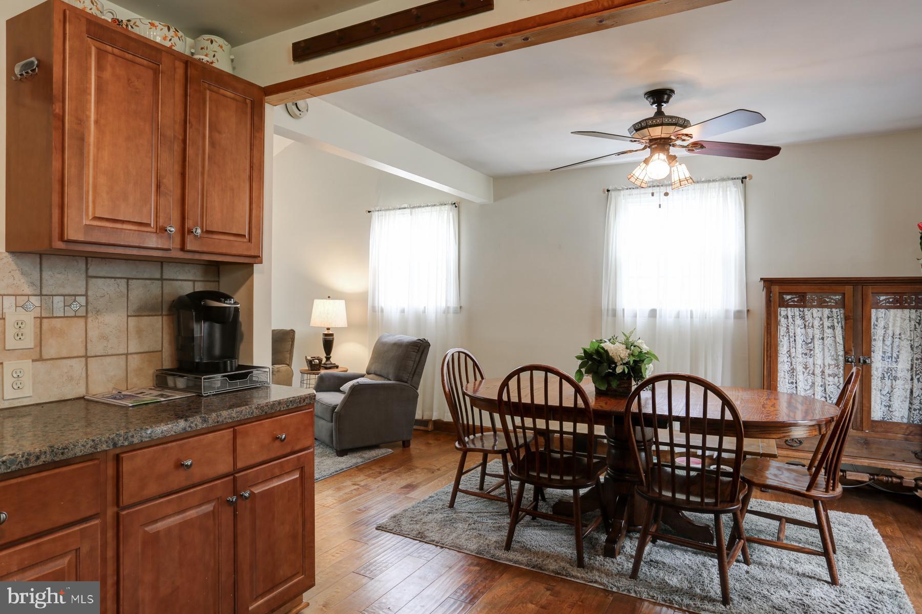 QUAKER HILLS - Residential