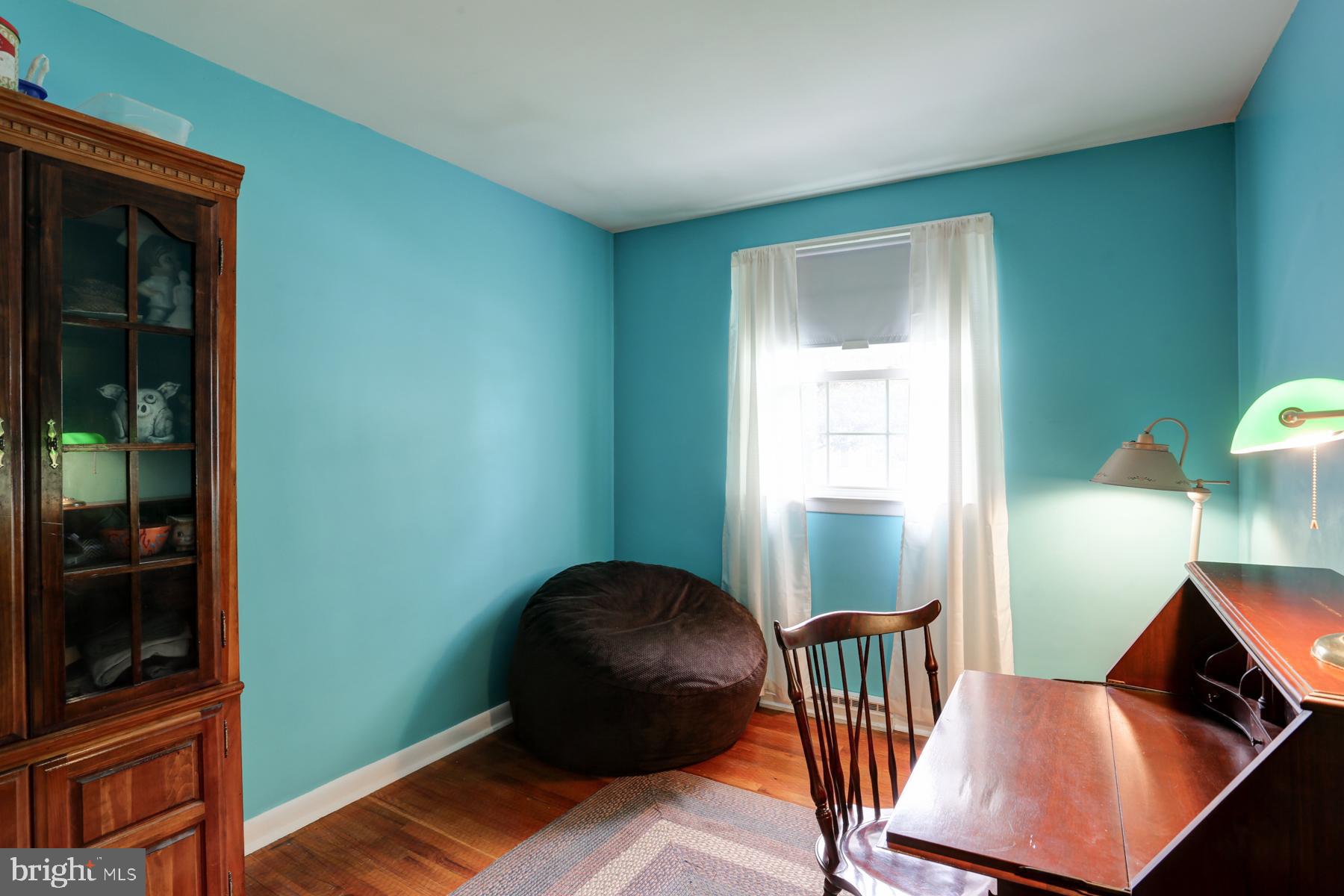 QUAKER HILLS - Residential