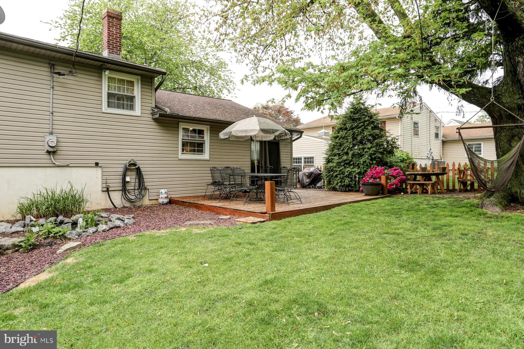 QUAKER HILLS - Residential