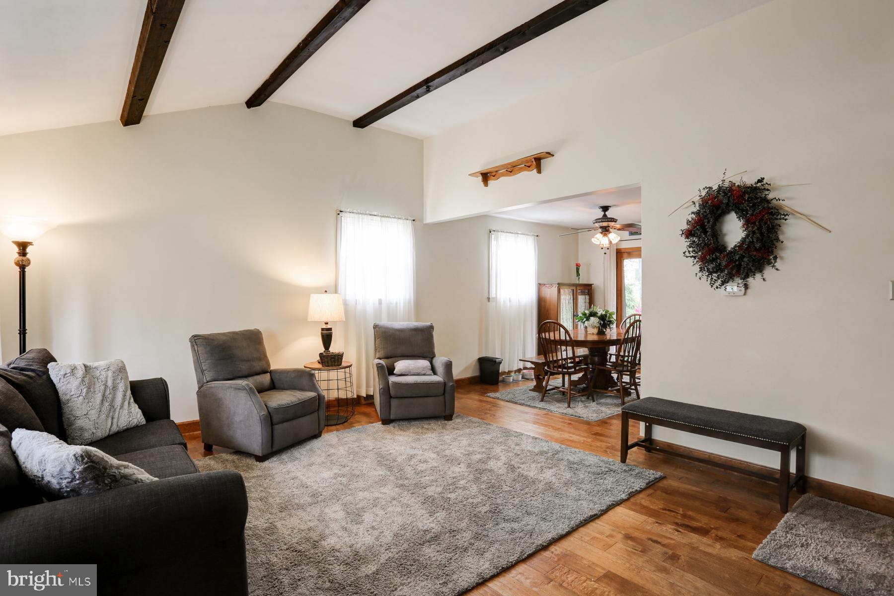 QUAKER HILLS - Residential