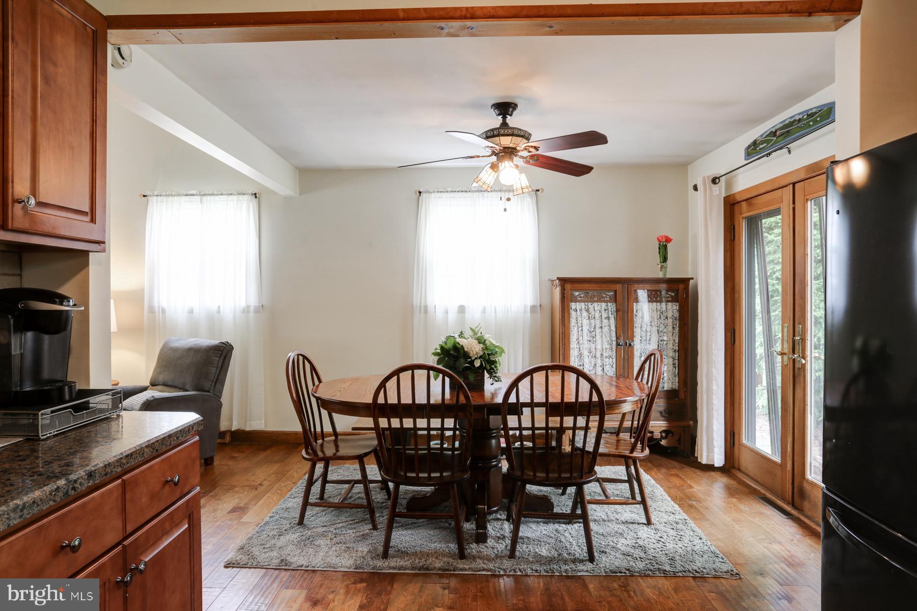 QUAKER HILLS - Residential