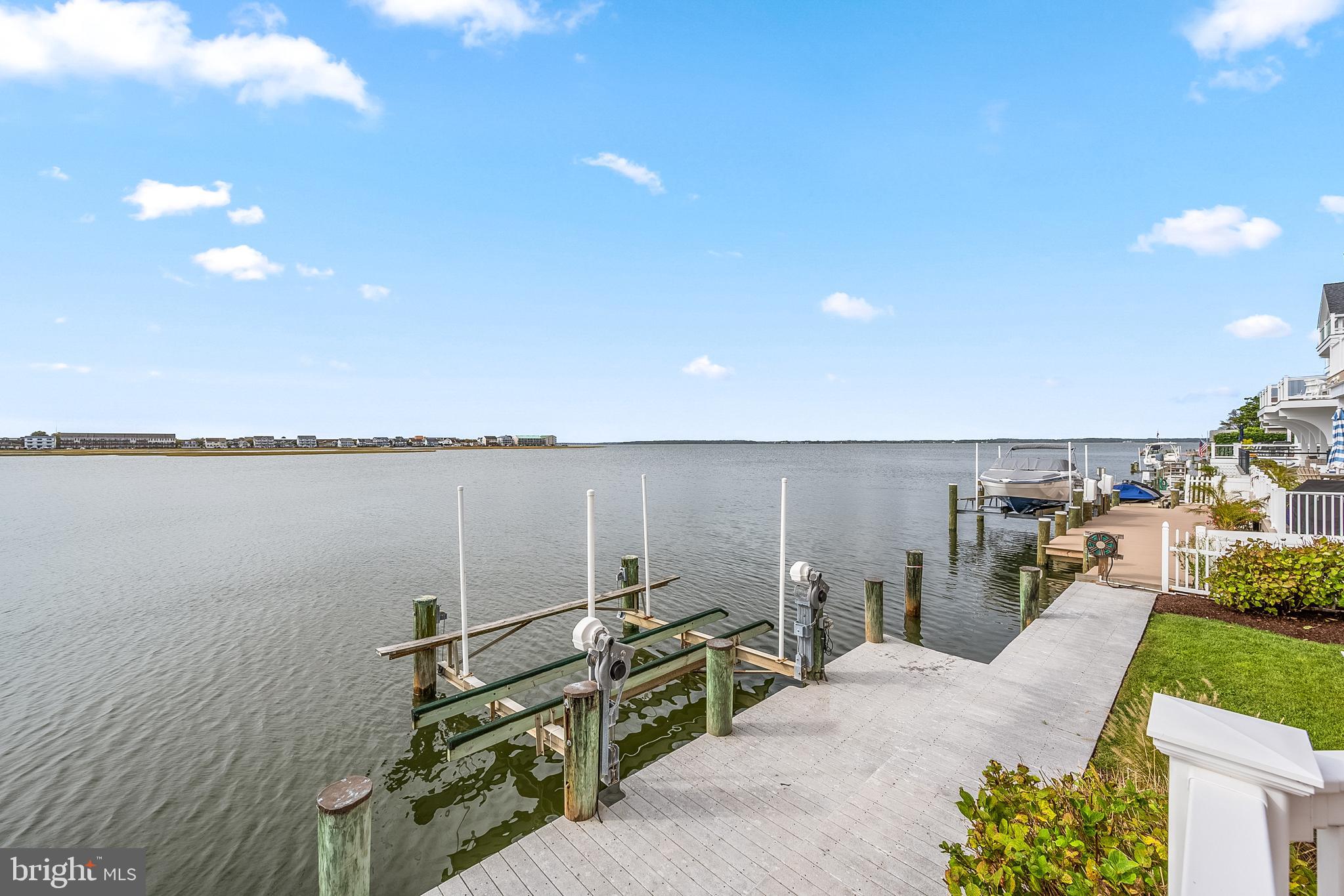 CAINE KEYS II EXT - Residential