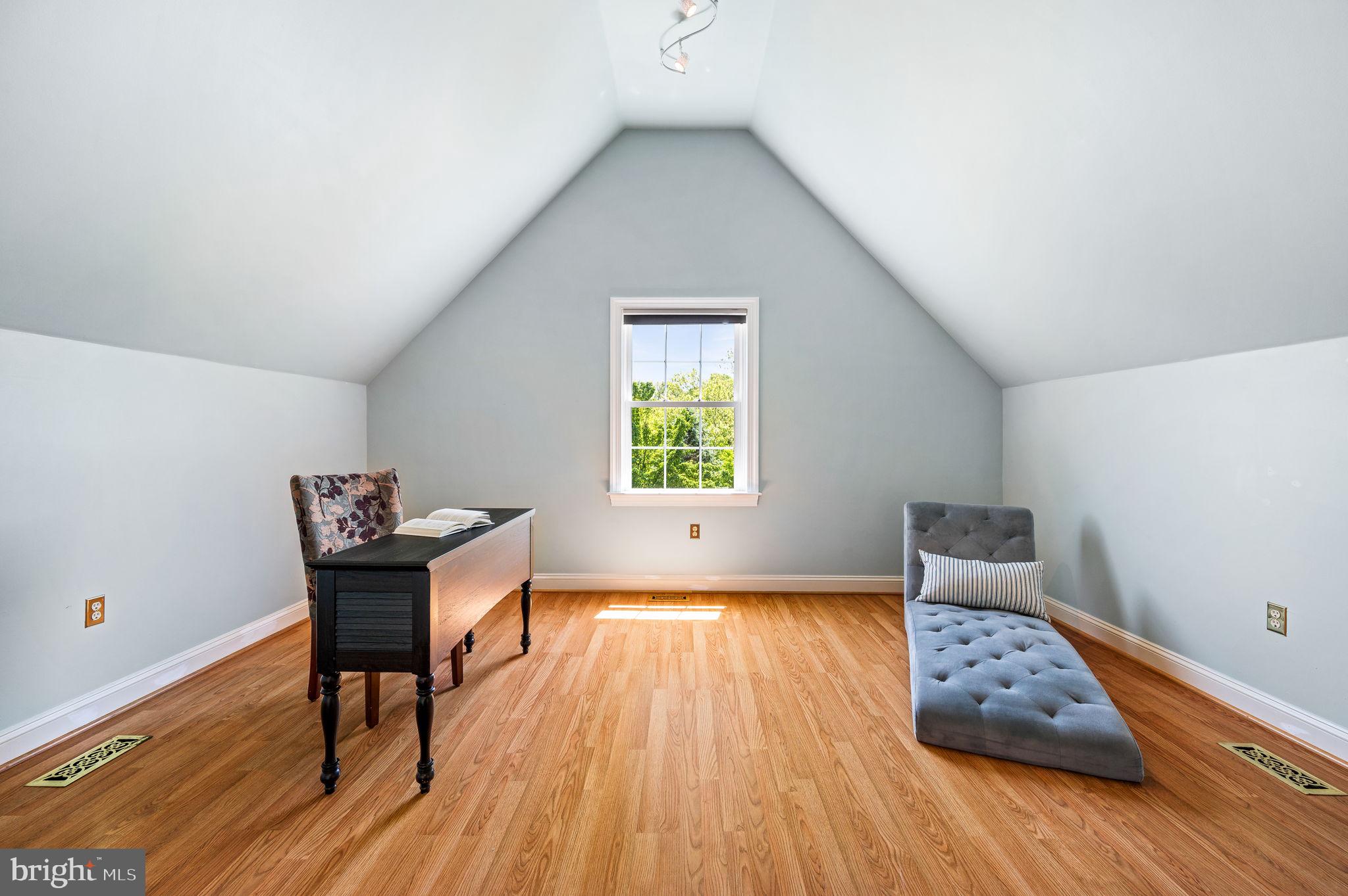 GULPH CREEK - Residential