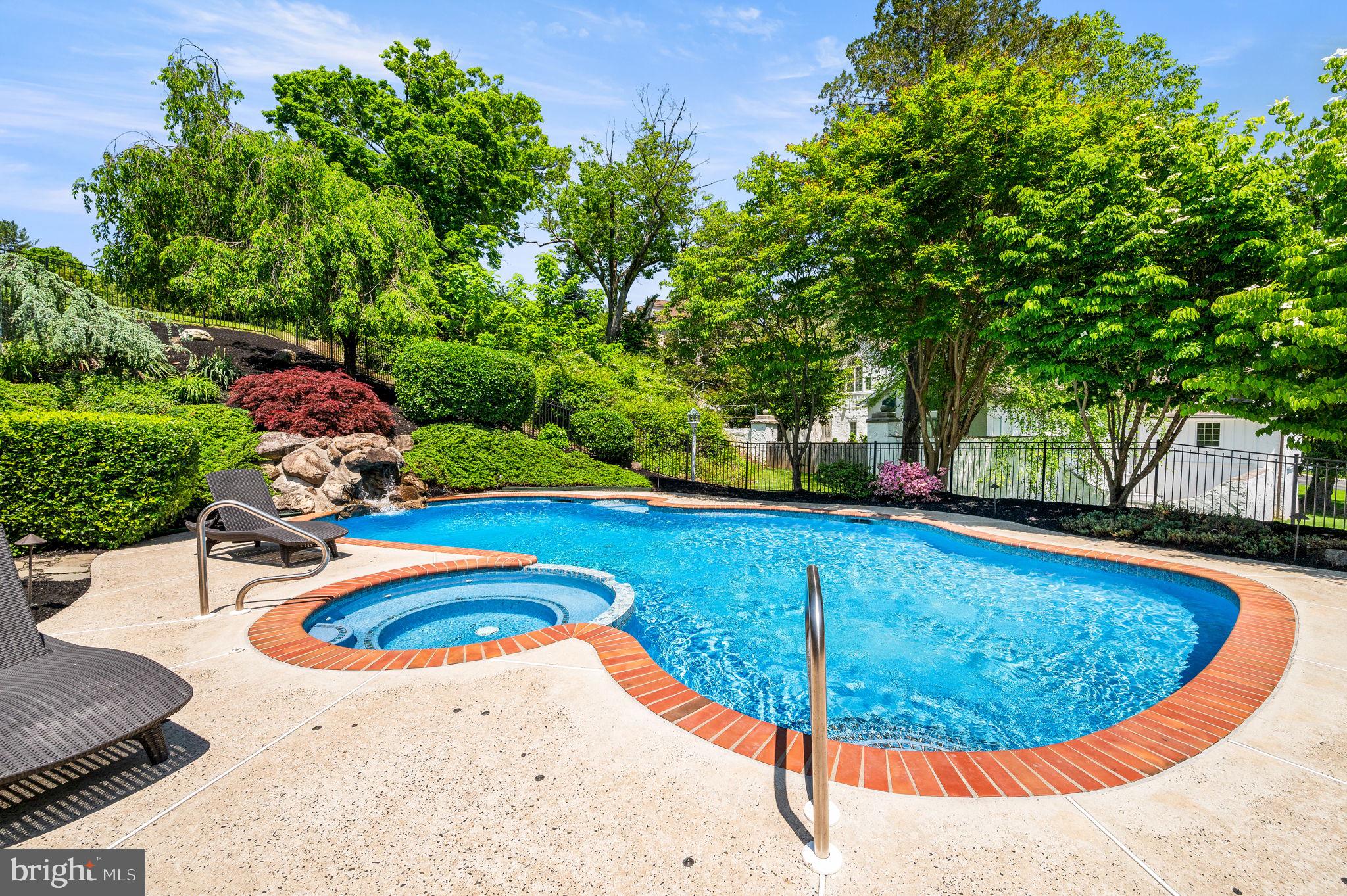 GULPH CREEK - Residential