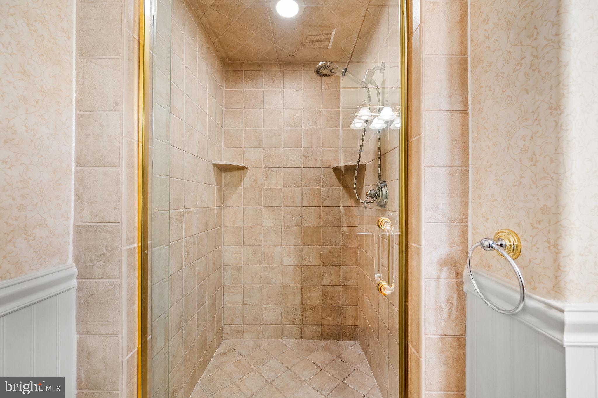 GULPH CREEK - Residential