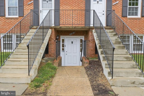 Photo of 1046 Margate Court #A, STERLING, VA 20164 (MLS # VALO2136546)