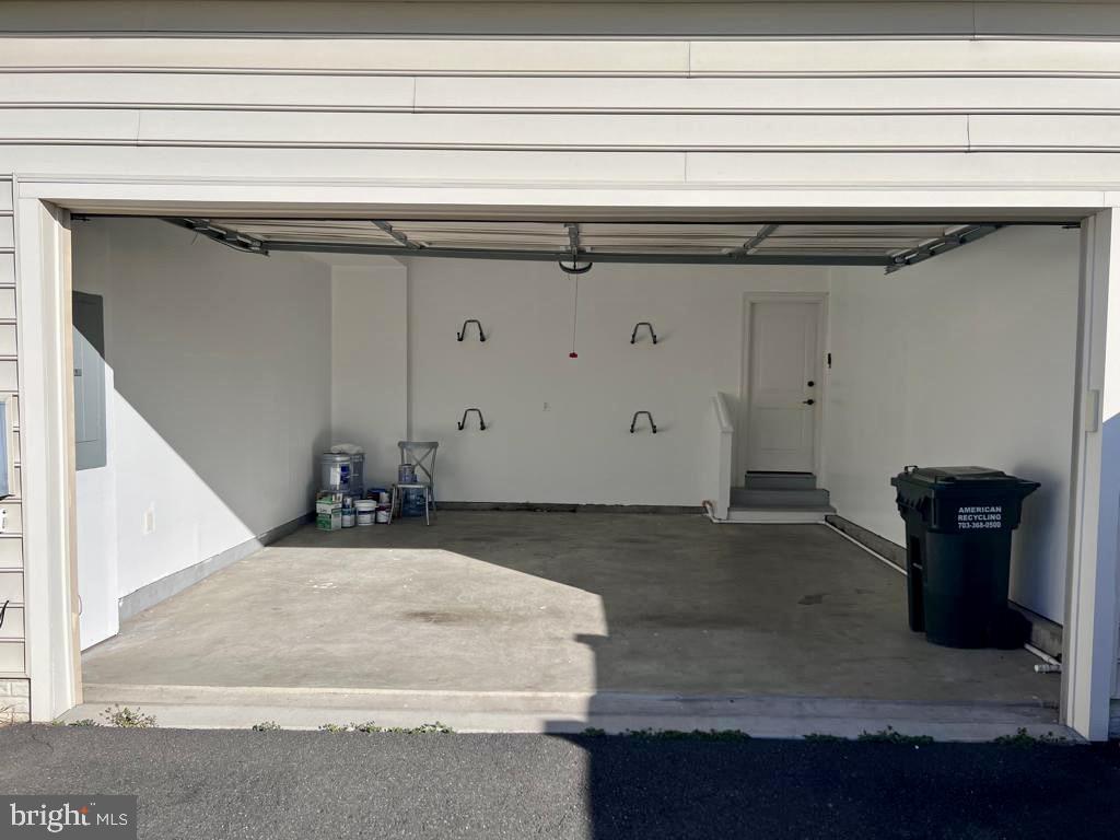 AVONLEA - Residential Lease