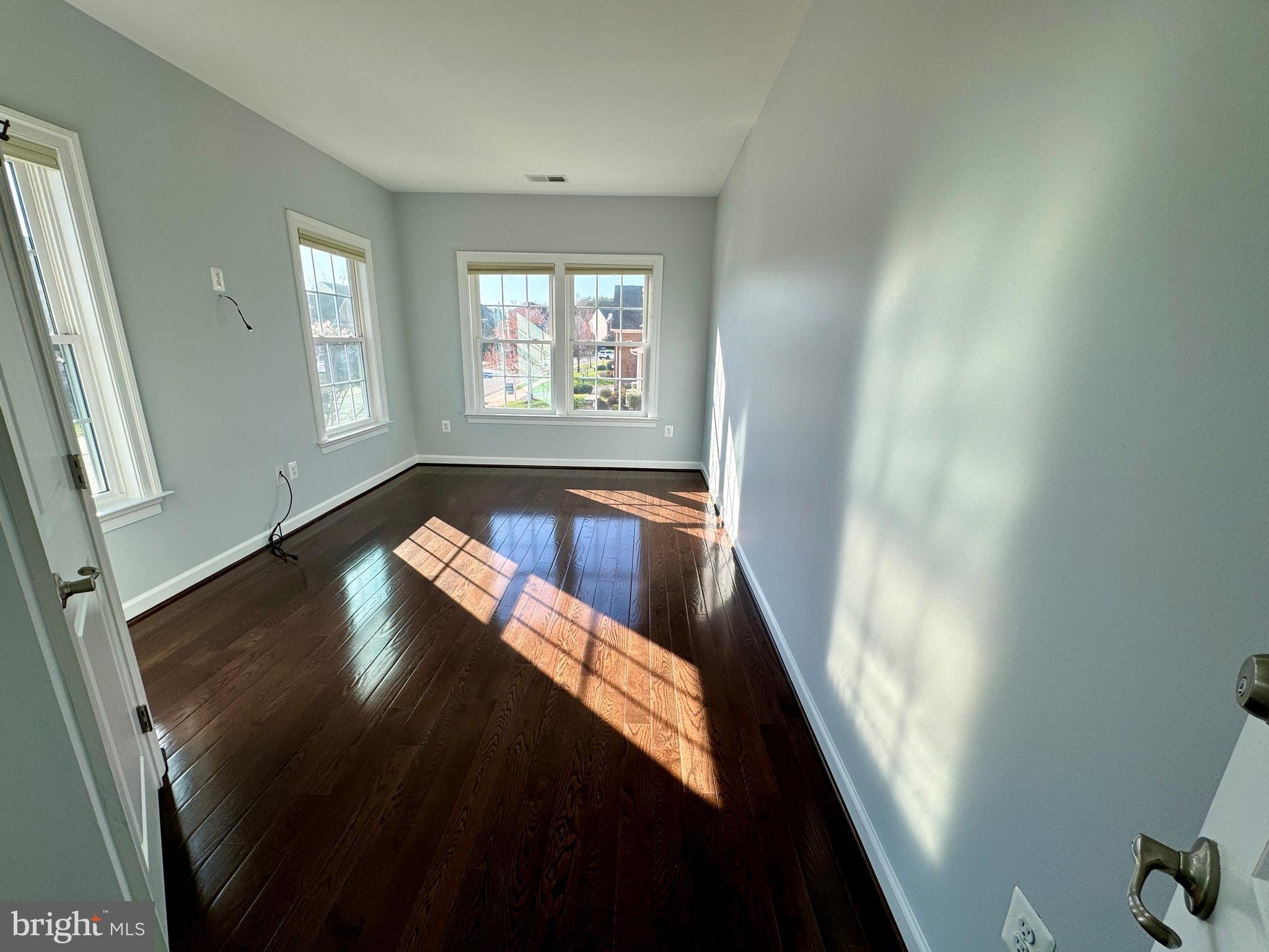 AVONLEA - Residential Lease