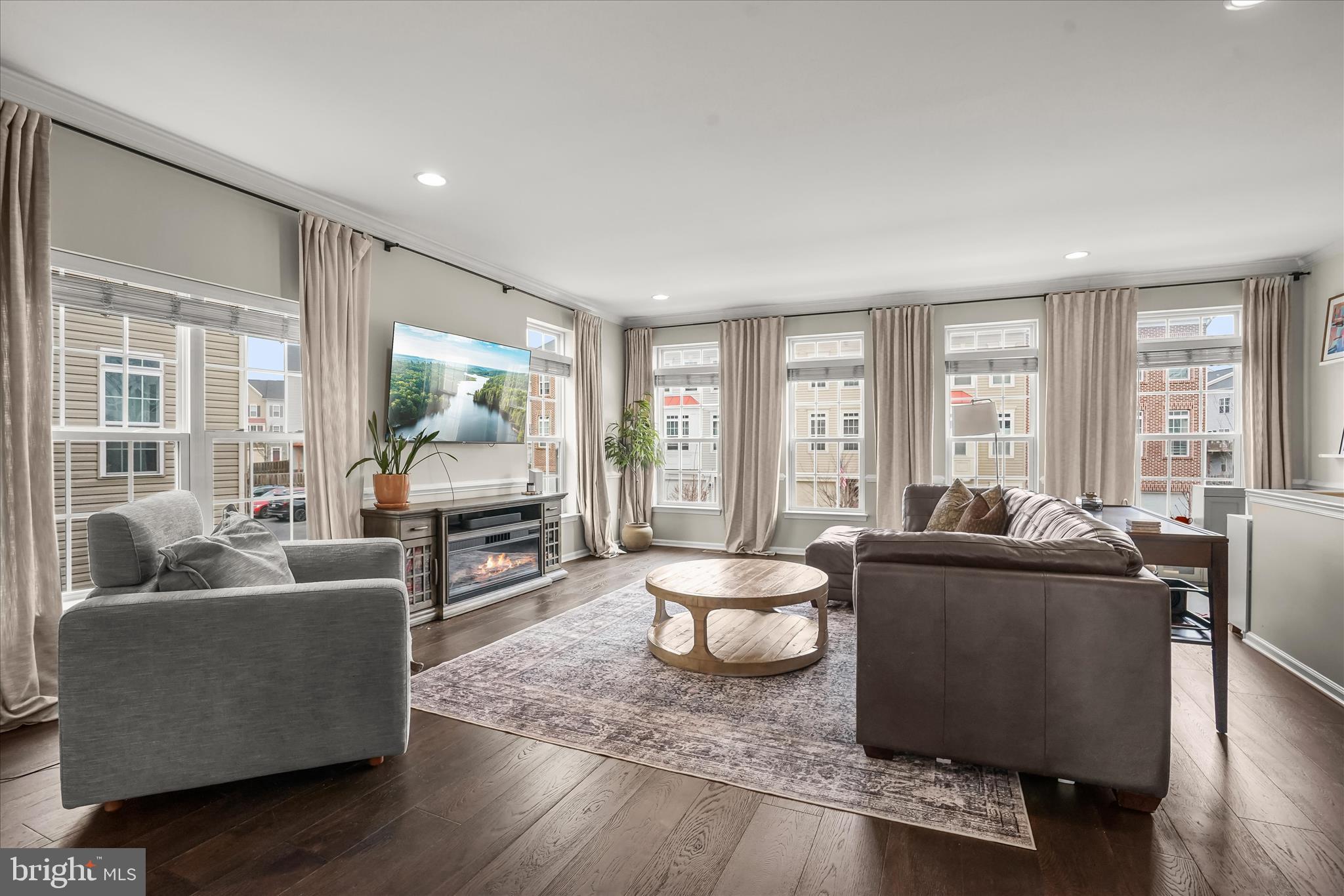 MAYFAIR - Residential