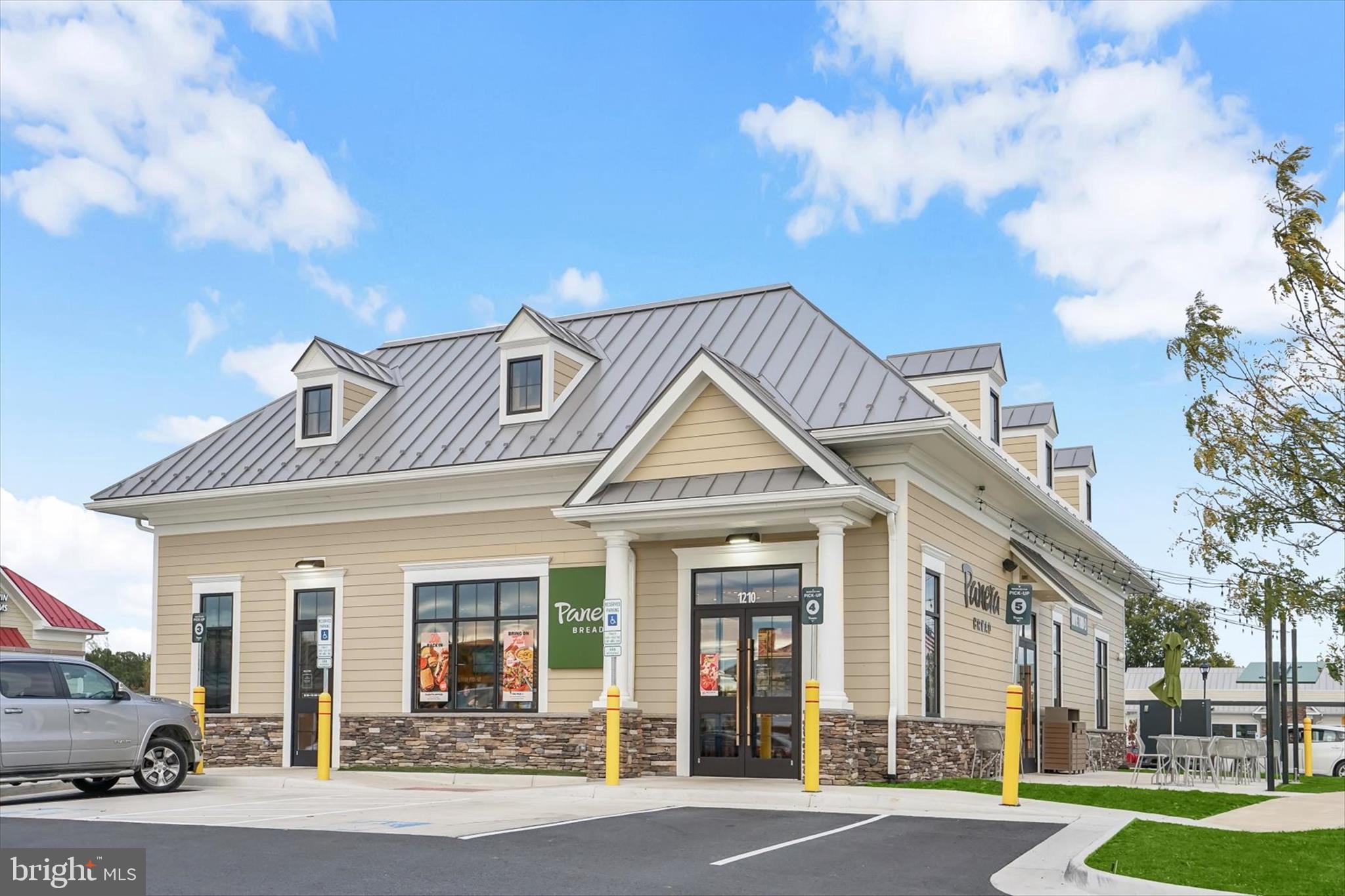 MAYFAIR - Residential