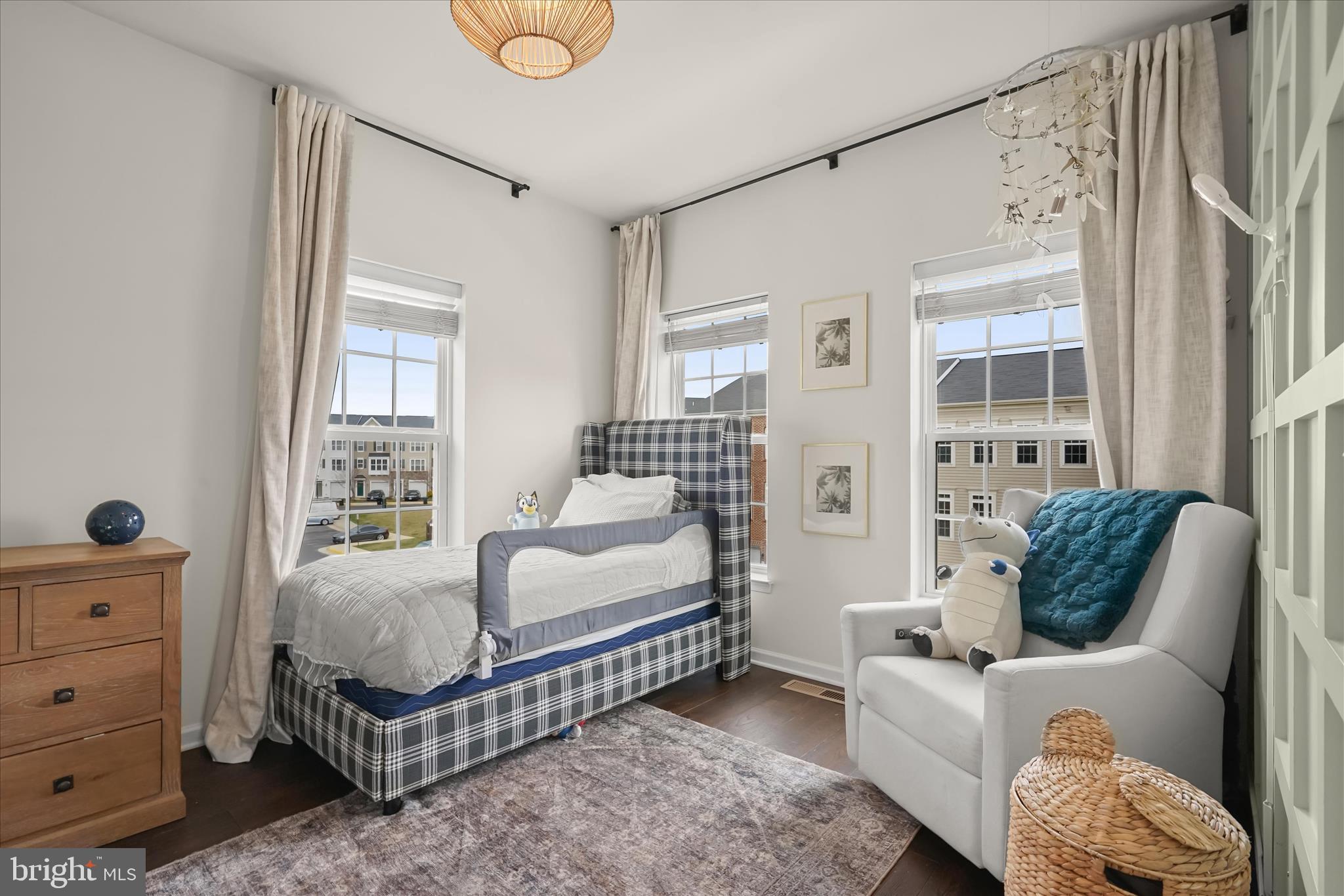 MAYFAIR - Residential