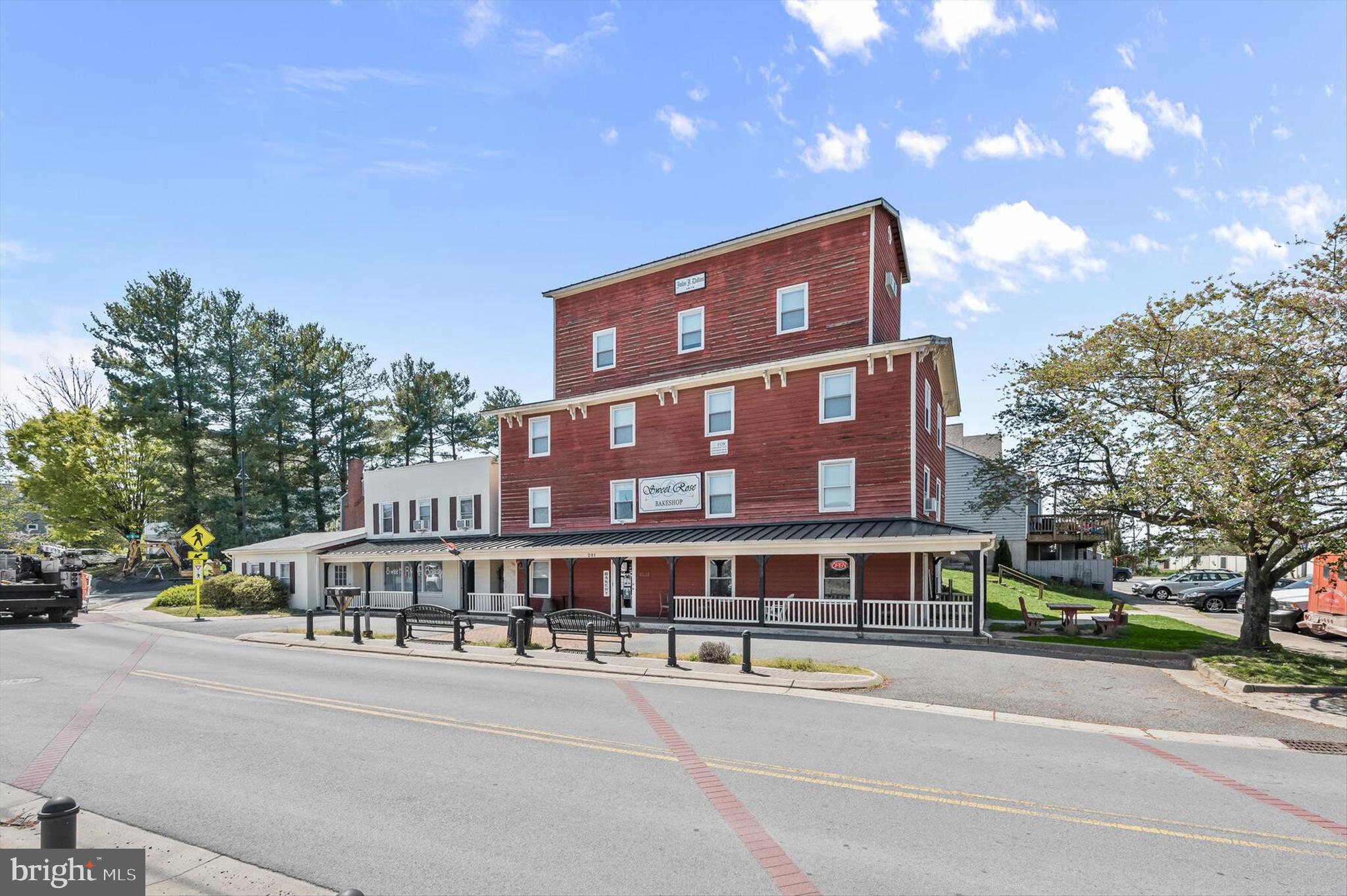 MAYFAIR - Residential