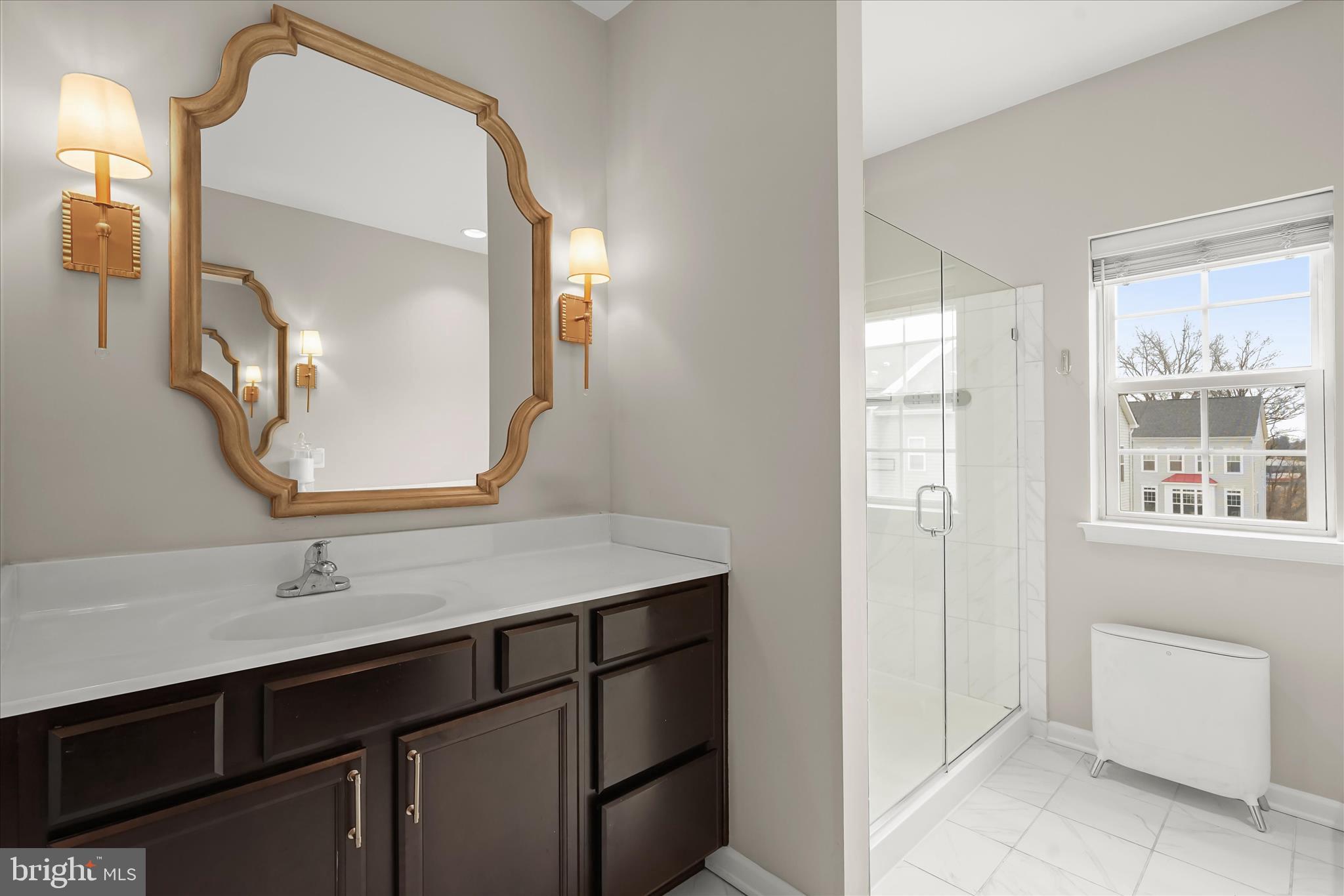 MAYFAIR - Residential