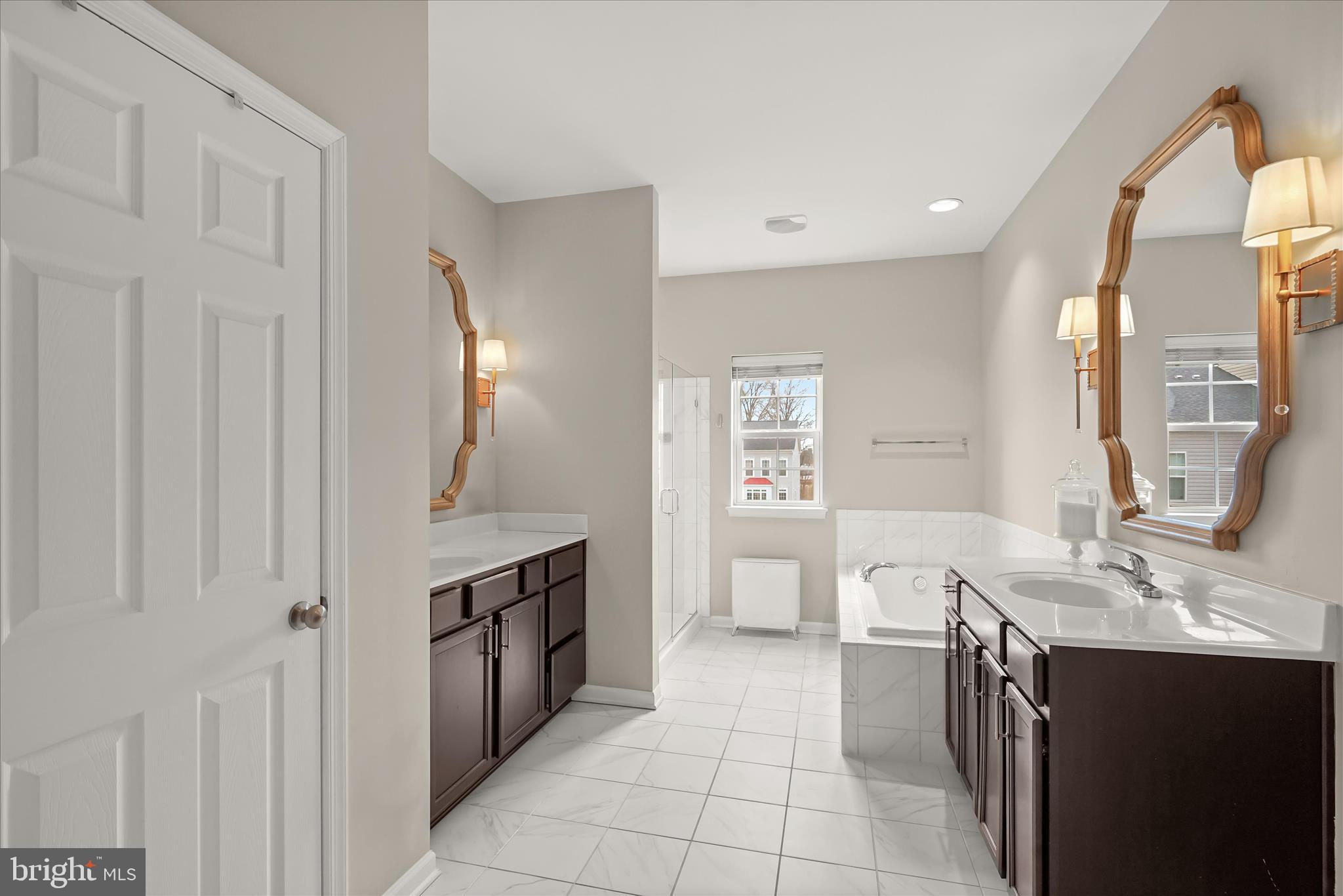 MAYFAIR - Residential