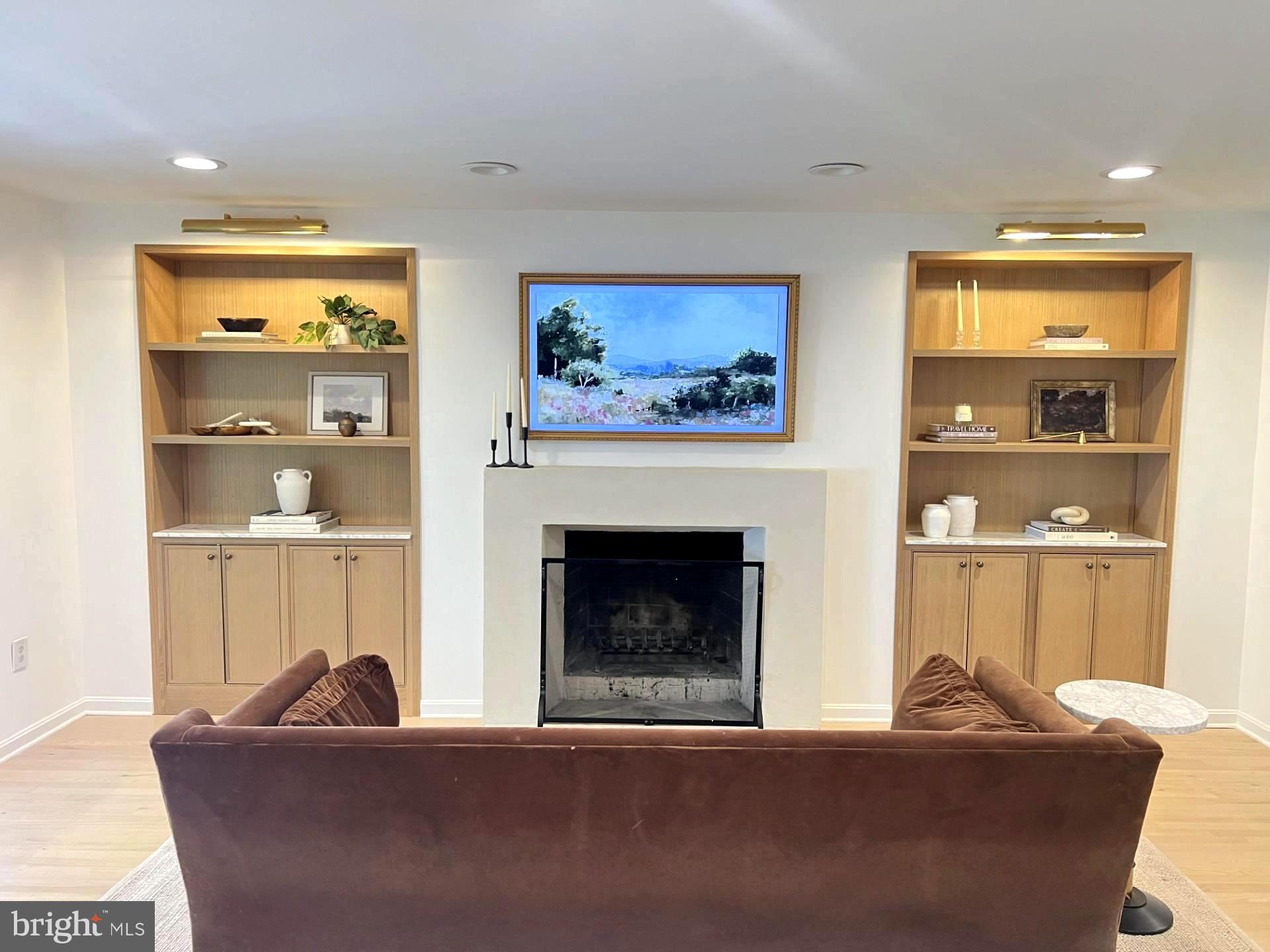 KINGS MANOR SCOTTS - Residential