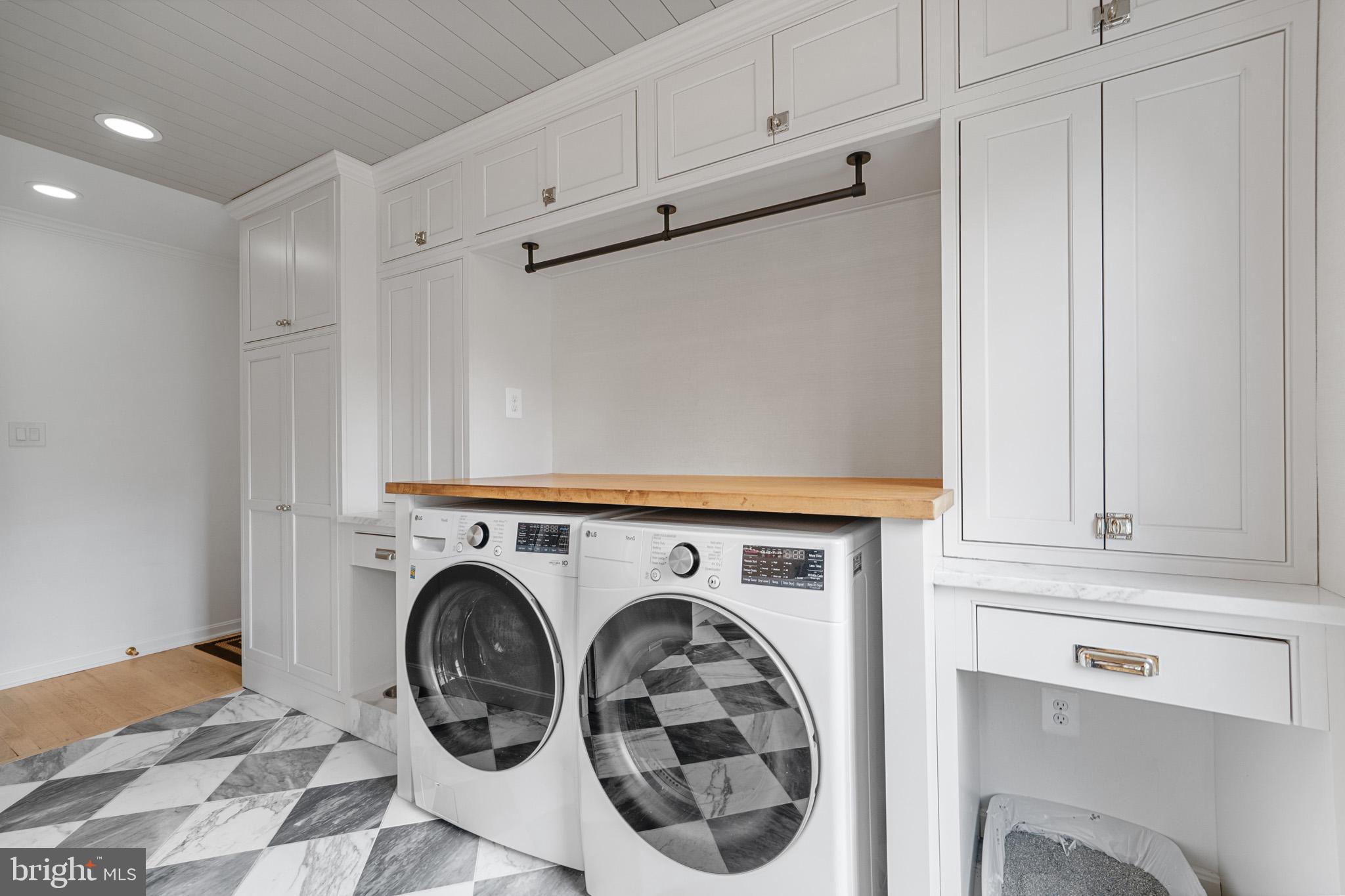 KINGS MANOR SCOTTS - Residential