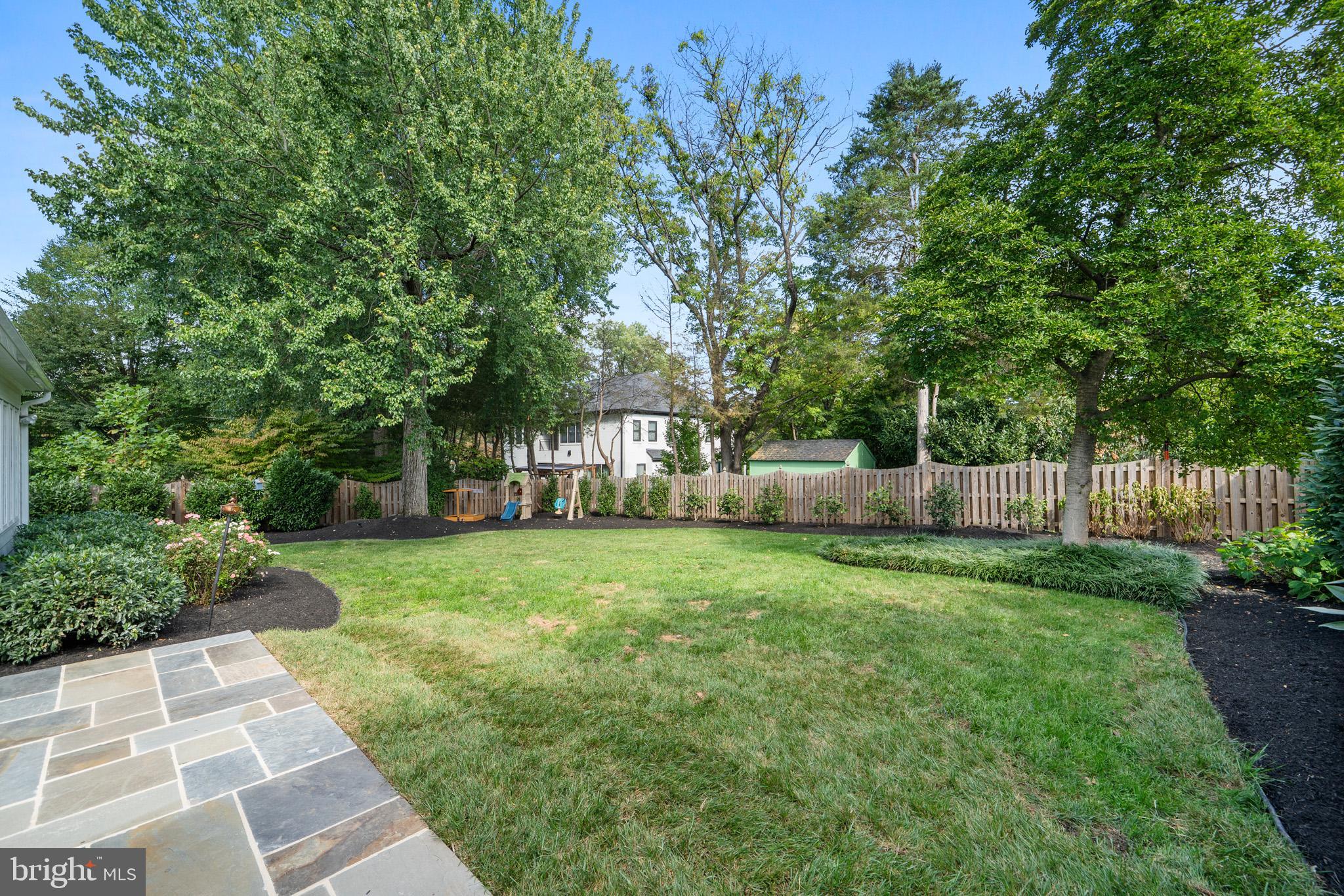 KINGS MANOR SCOTTS - Residential