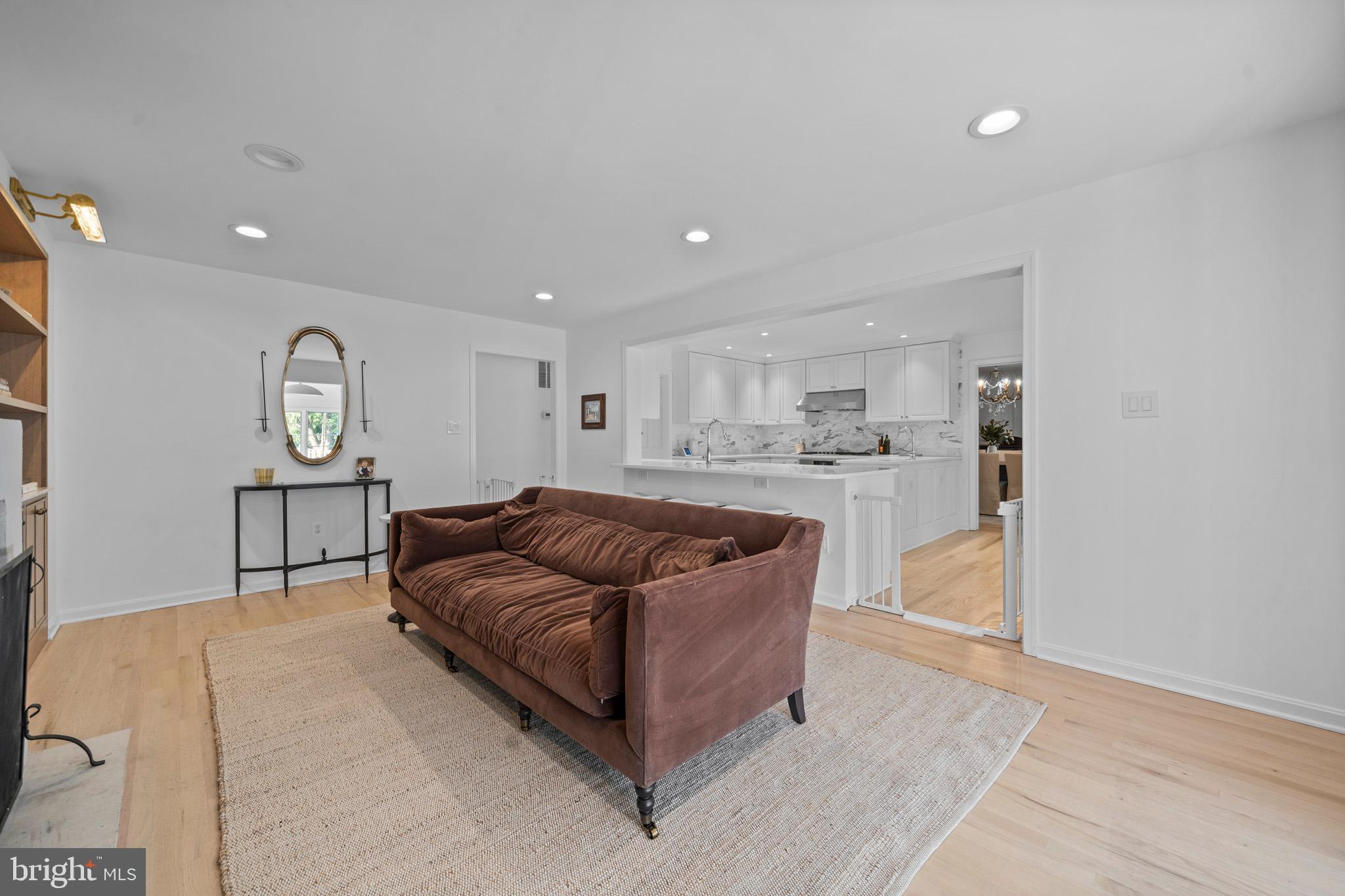 KINGS MANOR SCOTTS - Residential