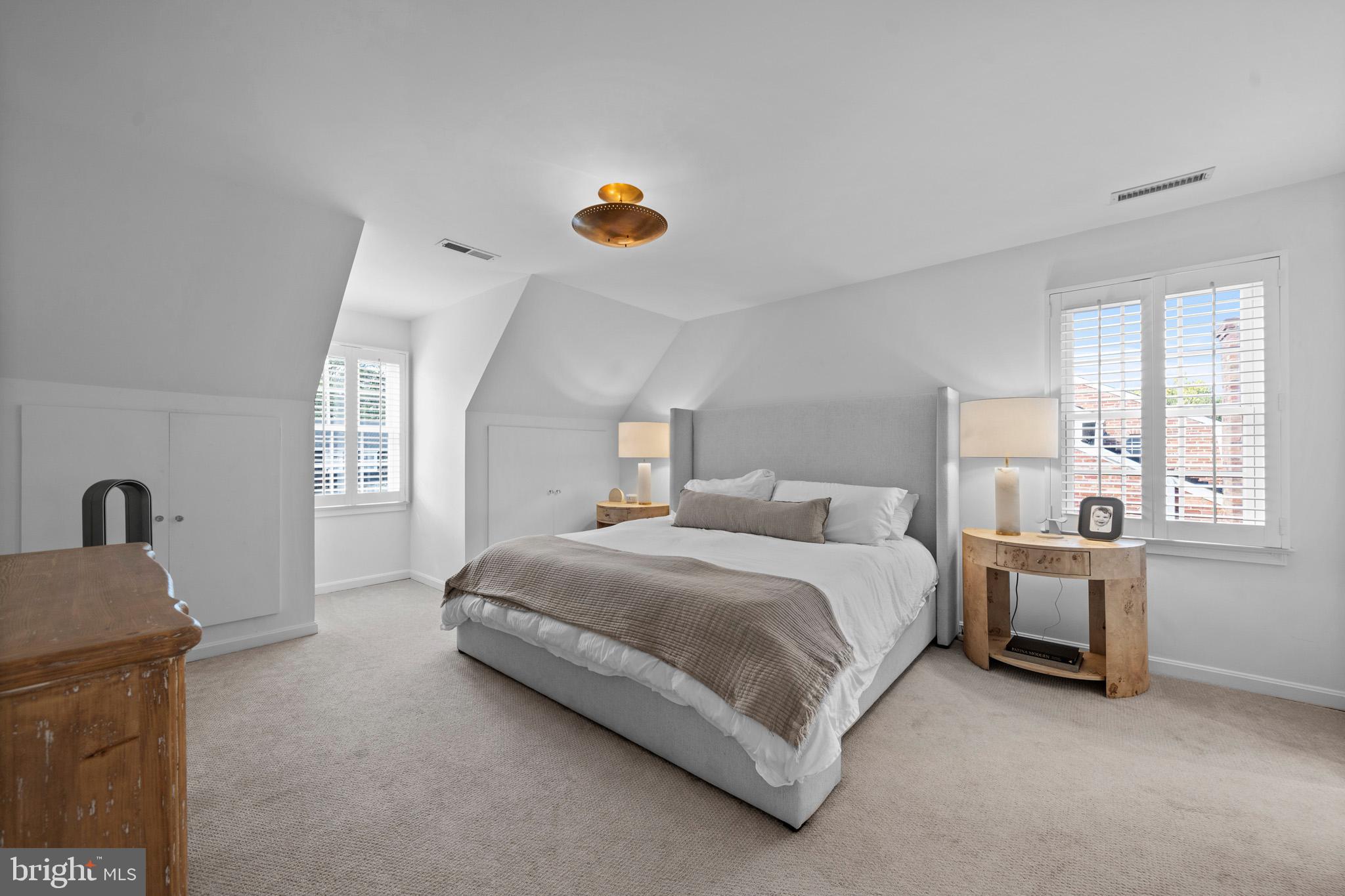 KINGS MANOR SCOTTS - Residential