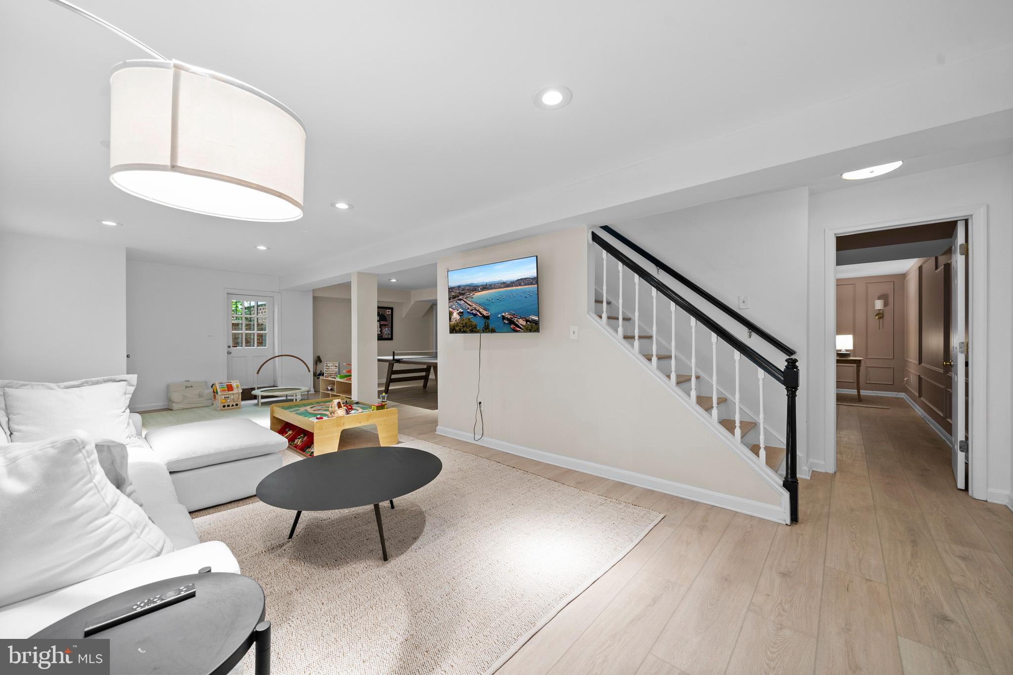 KINGS MANOR SCOTTS - Residential