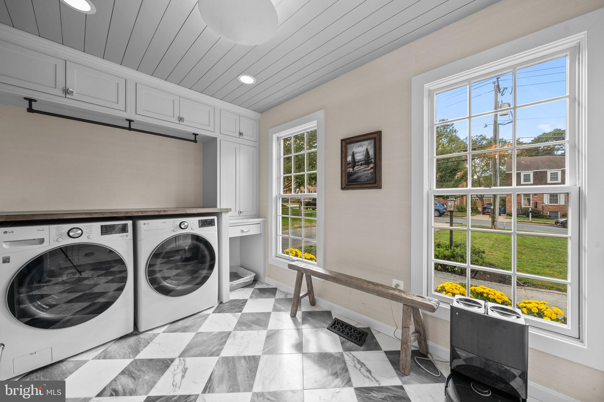 KINGS MANOR SCOTTS - Residential