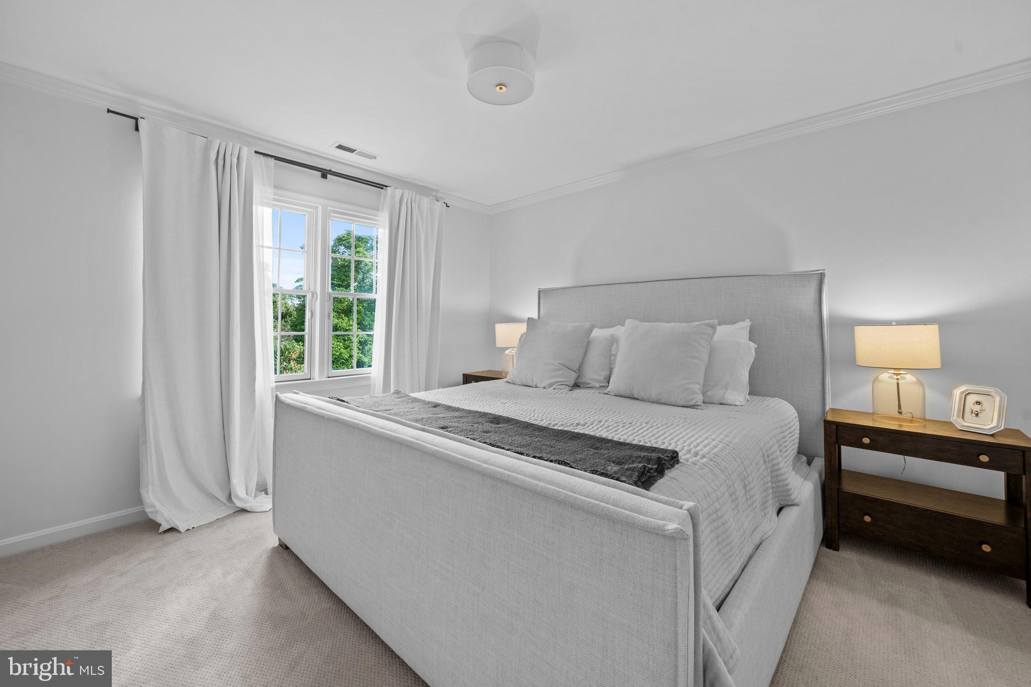 KINGS MANOR SCOTTS - Residential