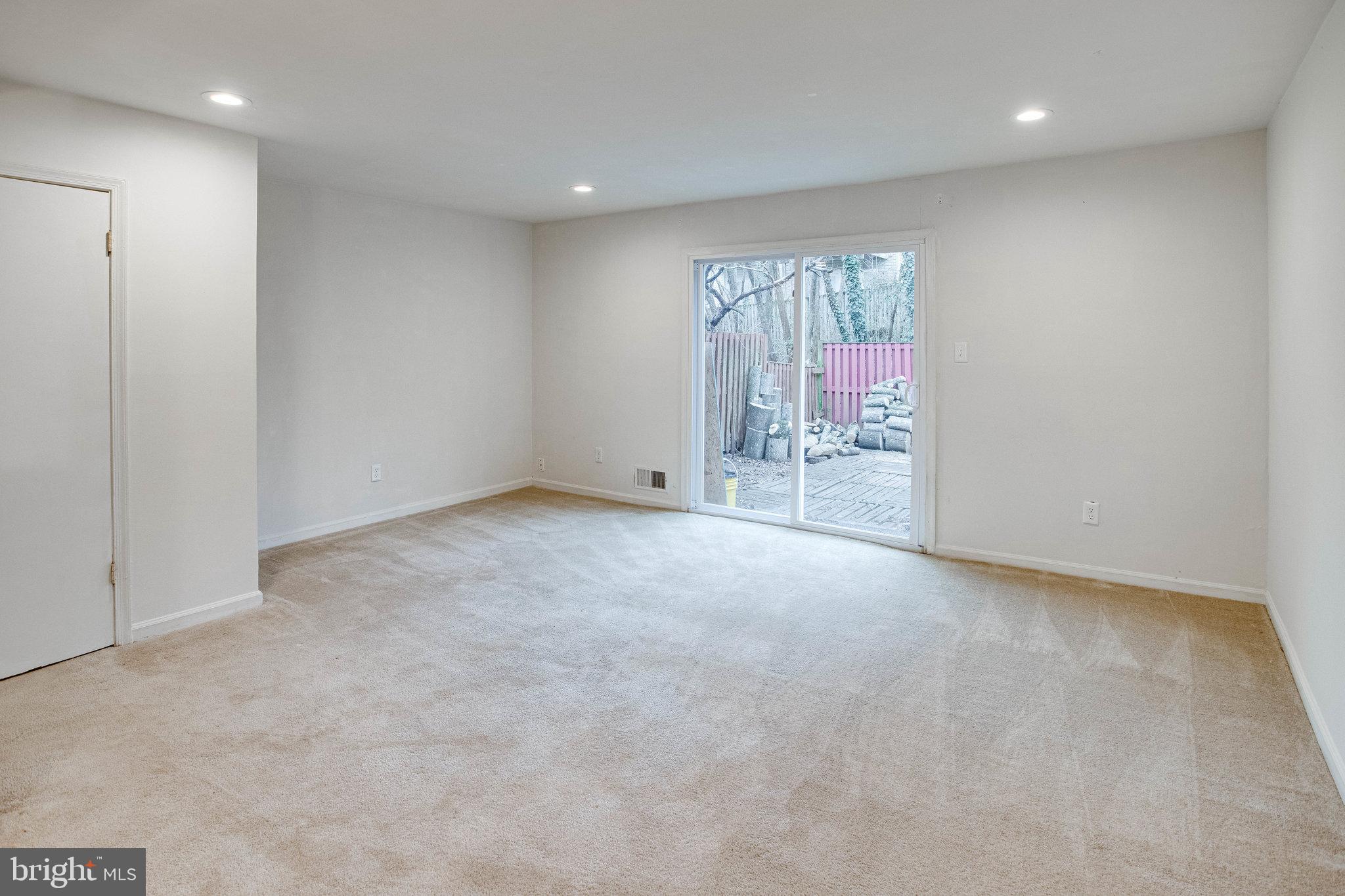 GEORGETOWN VILLAGE - Residential