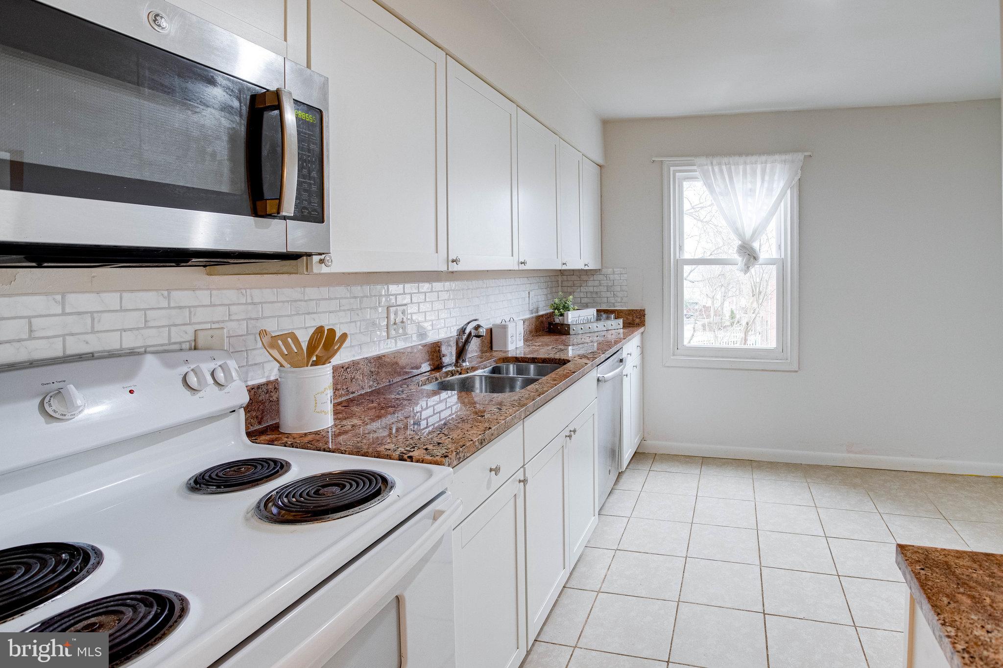 GEORGETOWN VILLAGE - Residential