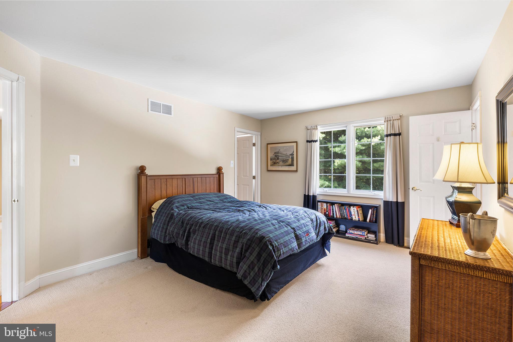 COUNTRYVIEW - Residential